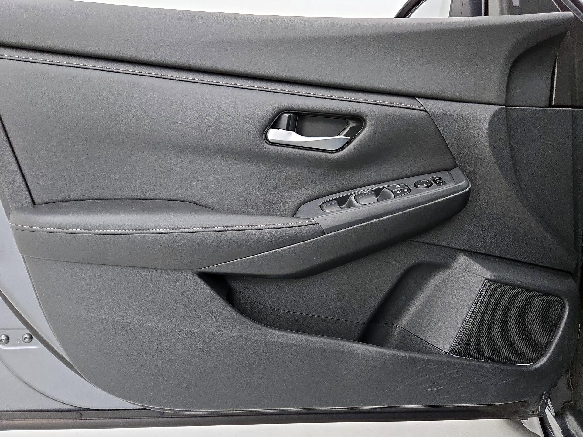 Thumbnail: 2021 Nissan Sentra - 12