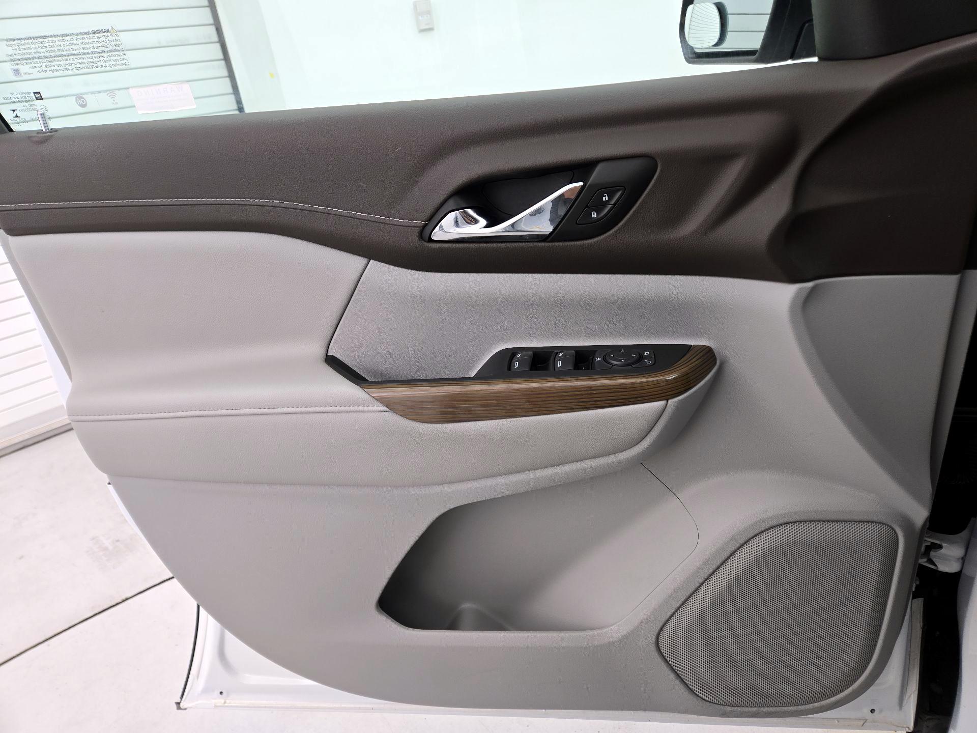 Thumbnail: 2022 GMC Acadia - 12