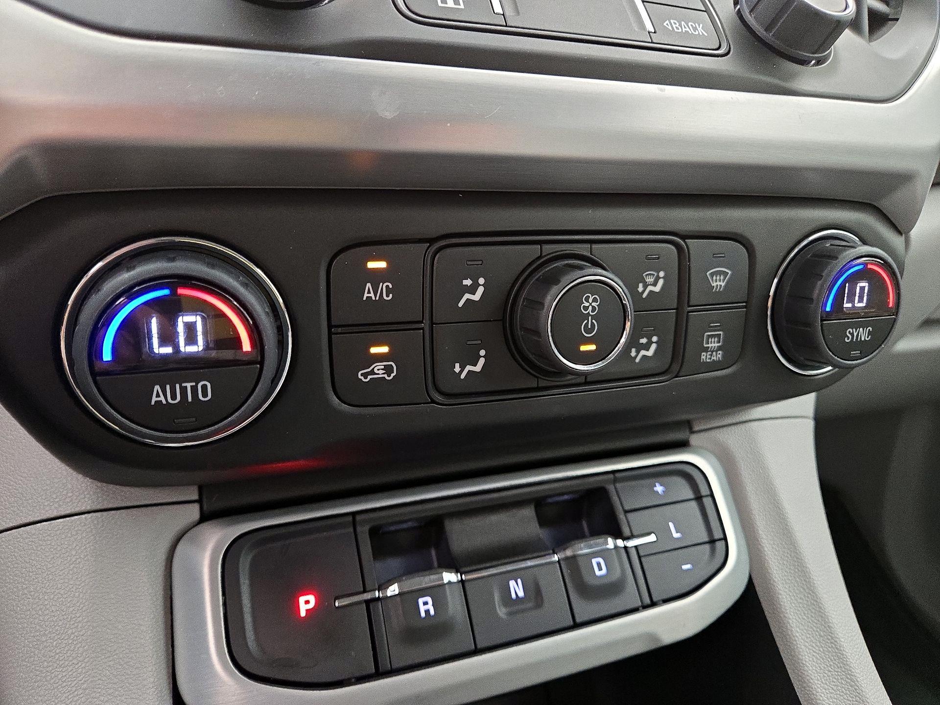 Thumbnail: 2022 GMC Acadia - 16
