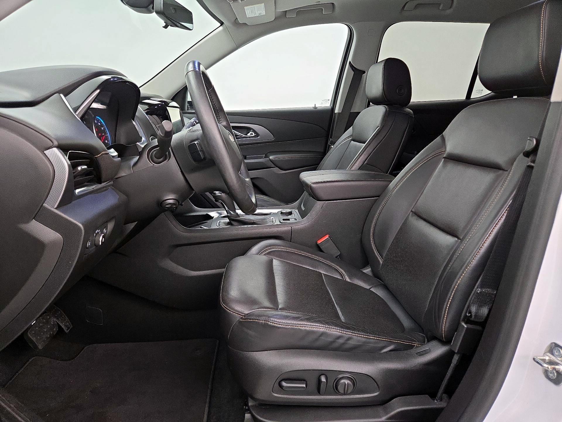 Thumbnail: 2018 Chevrolet Traverse - 9
