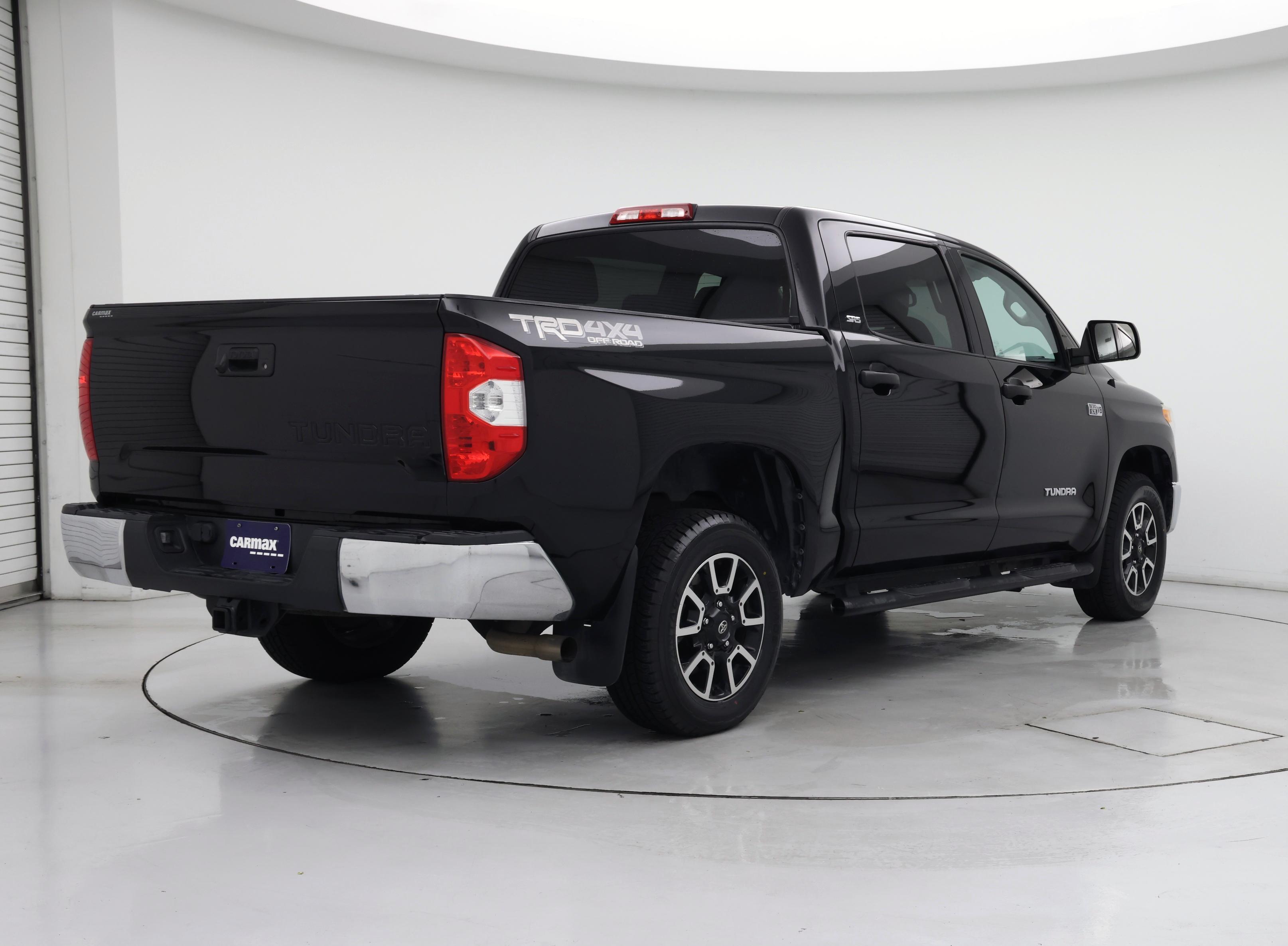 Thumbnail: 2017 Toyota Tundra - 8