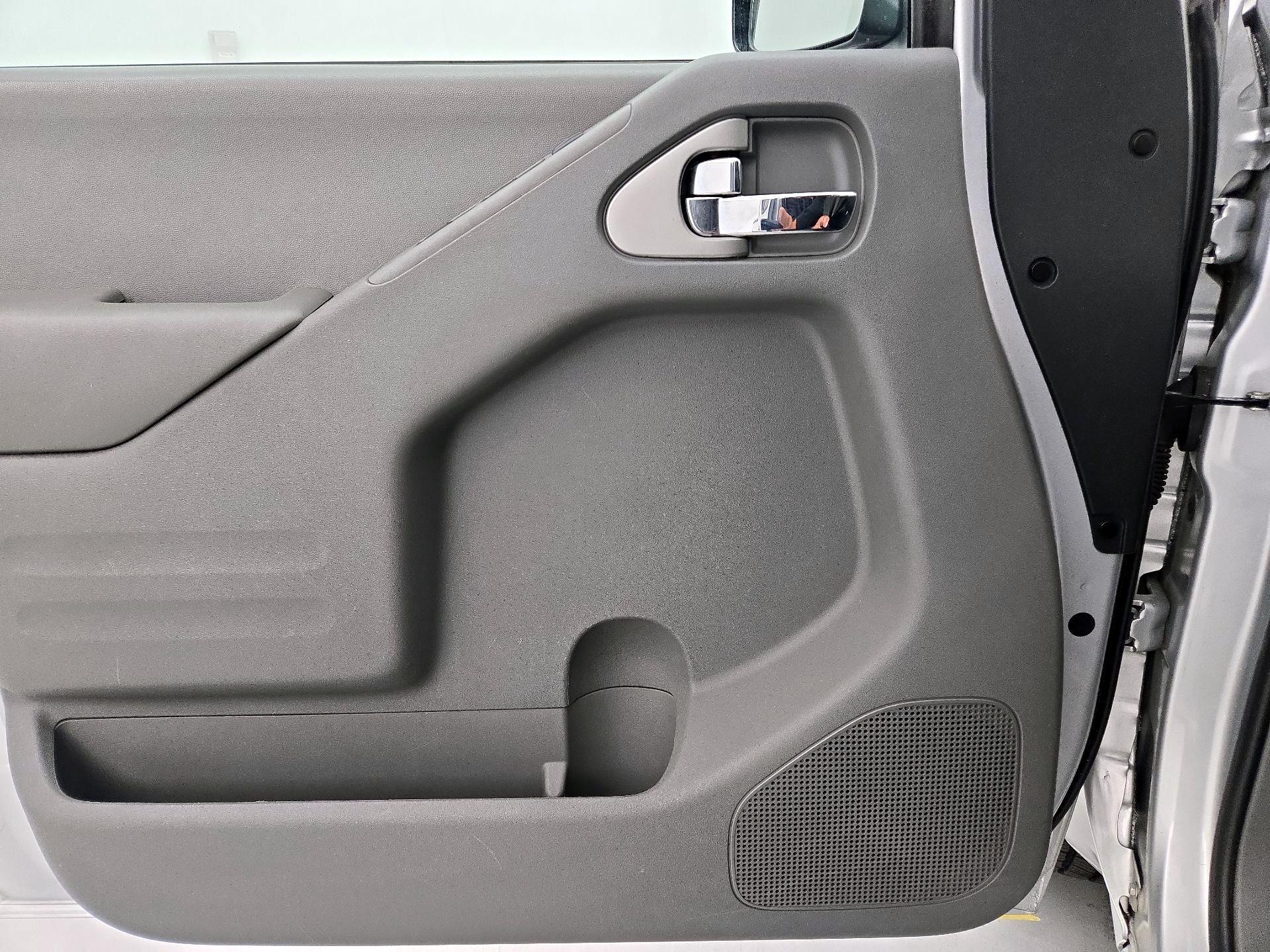 Thumbnail: 2019 Nissan Frontier - 12