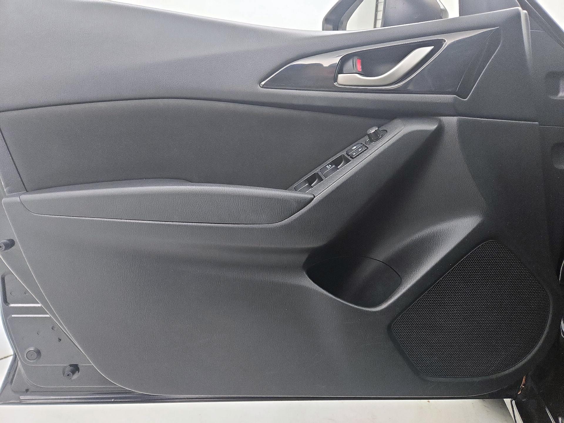 Thumbnail: 2016 Mazda Mazda3 - 12