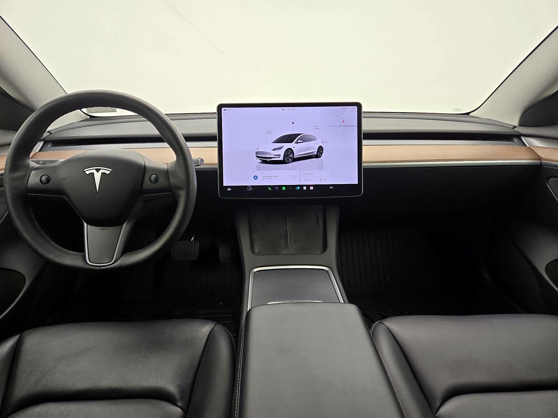 Thumbnail: 2023 Tesla Model 3 - 9