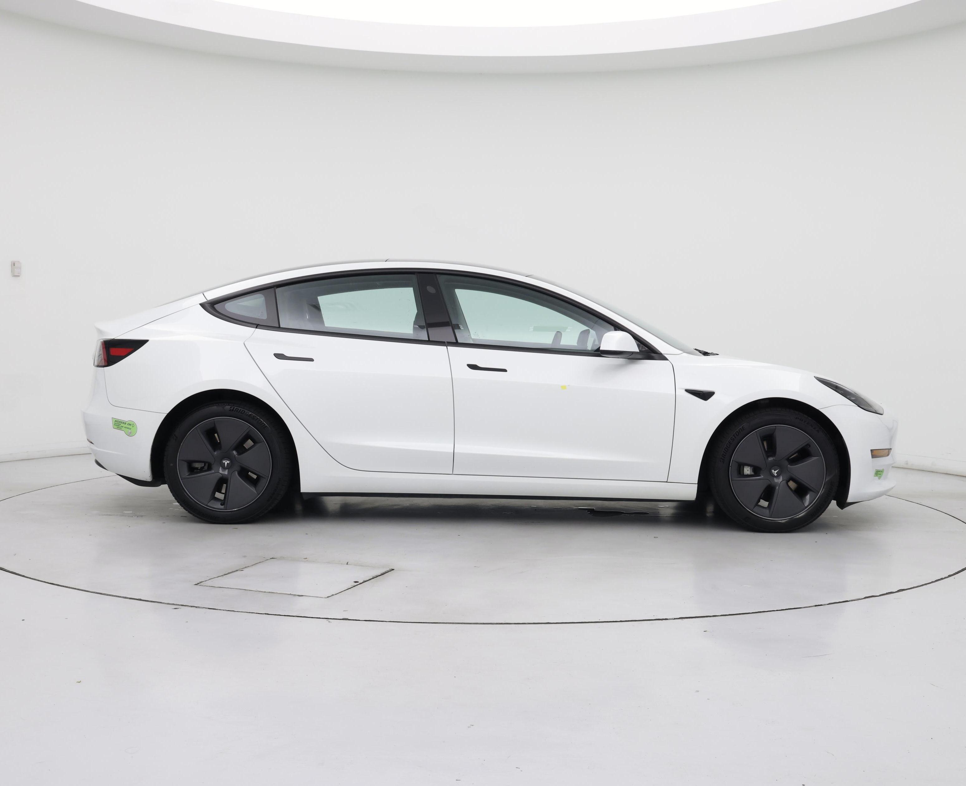 Thumbnail: 2023 Tesla Model 3 - 7