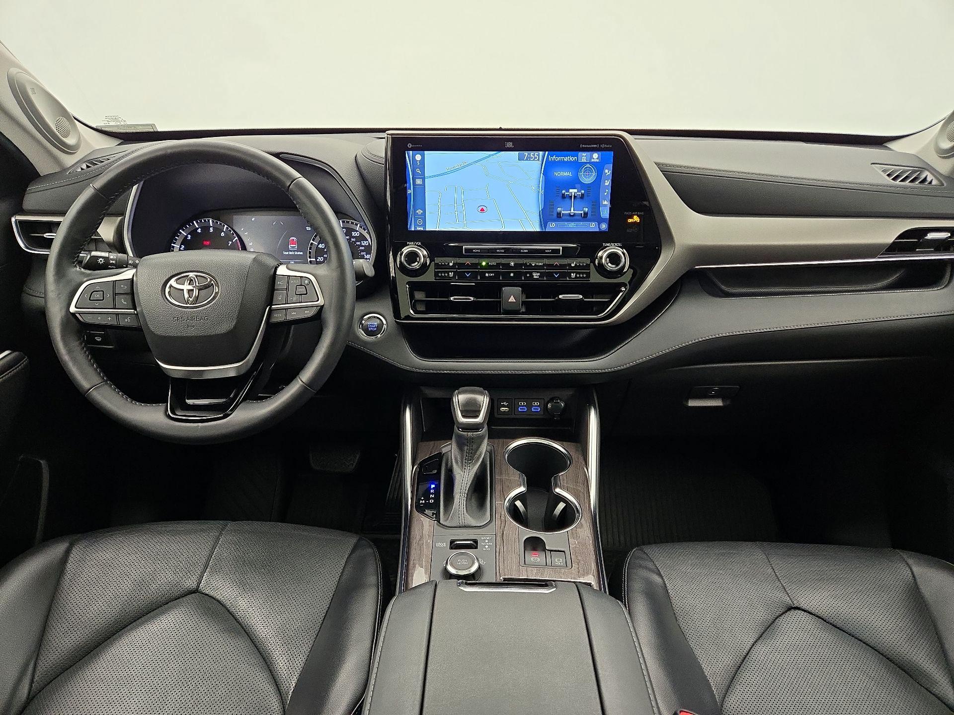 Thumbnail: 2022 Toyota Highlander - 9