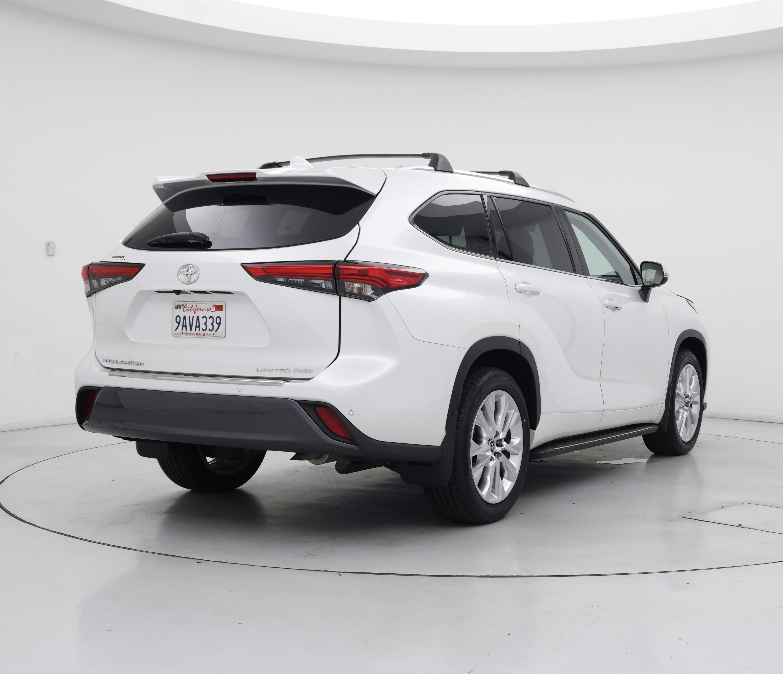 Thumbnail: 2022 Toyota Highlander - 8