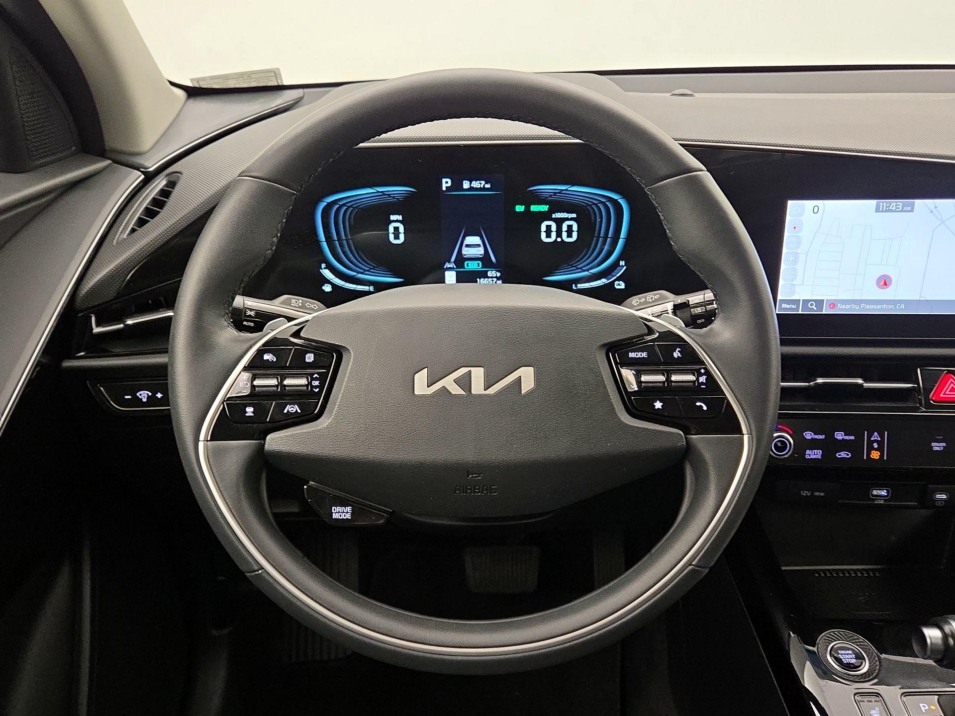 Thumbnail: 2023 Kia Niro - 10