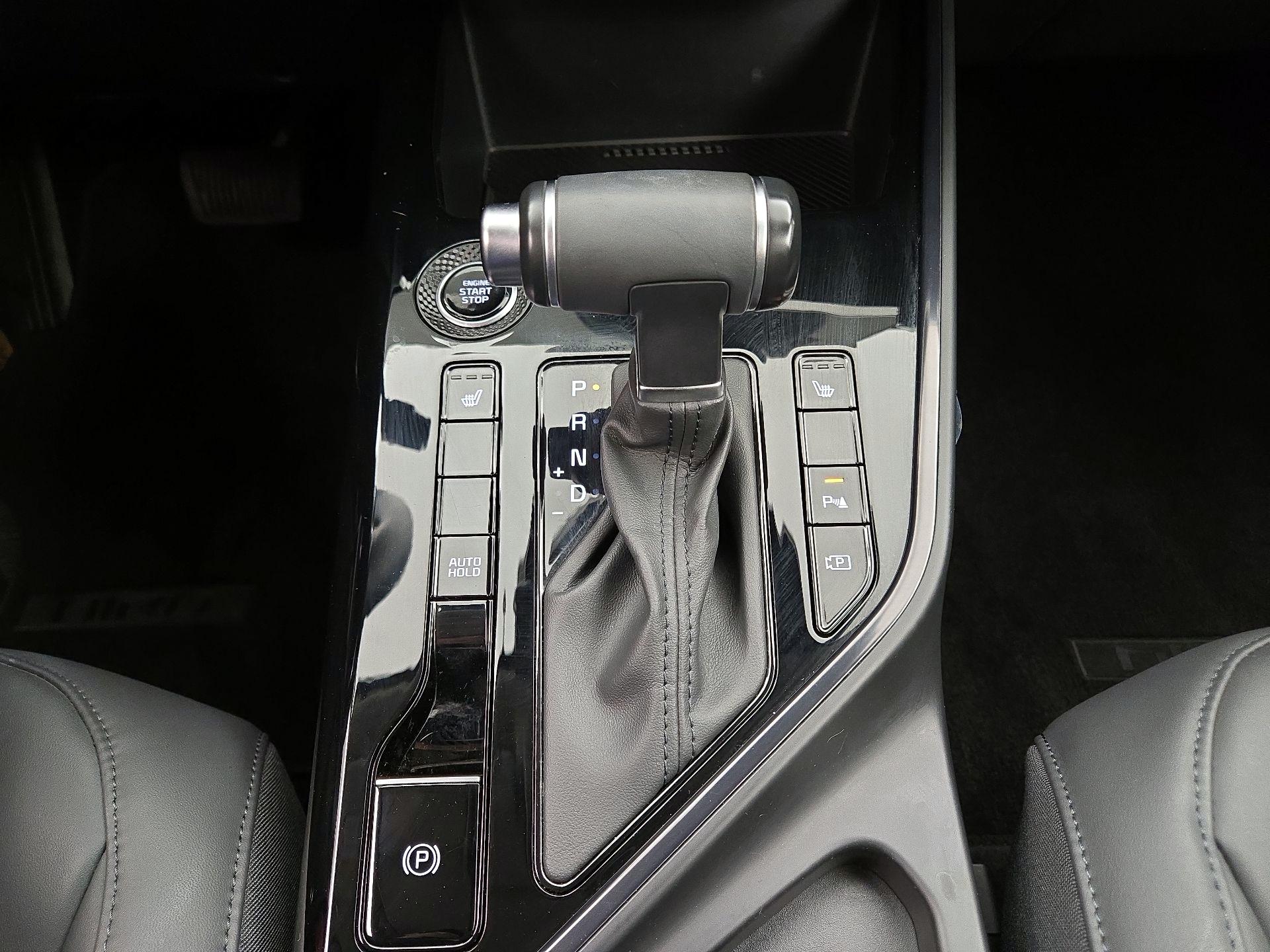 Thumbnail: 2023 Kia Niro - 18