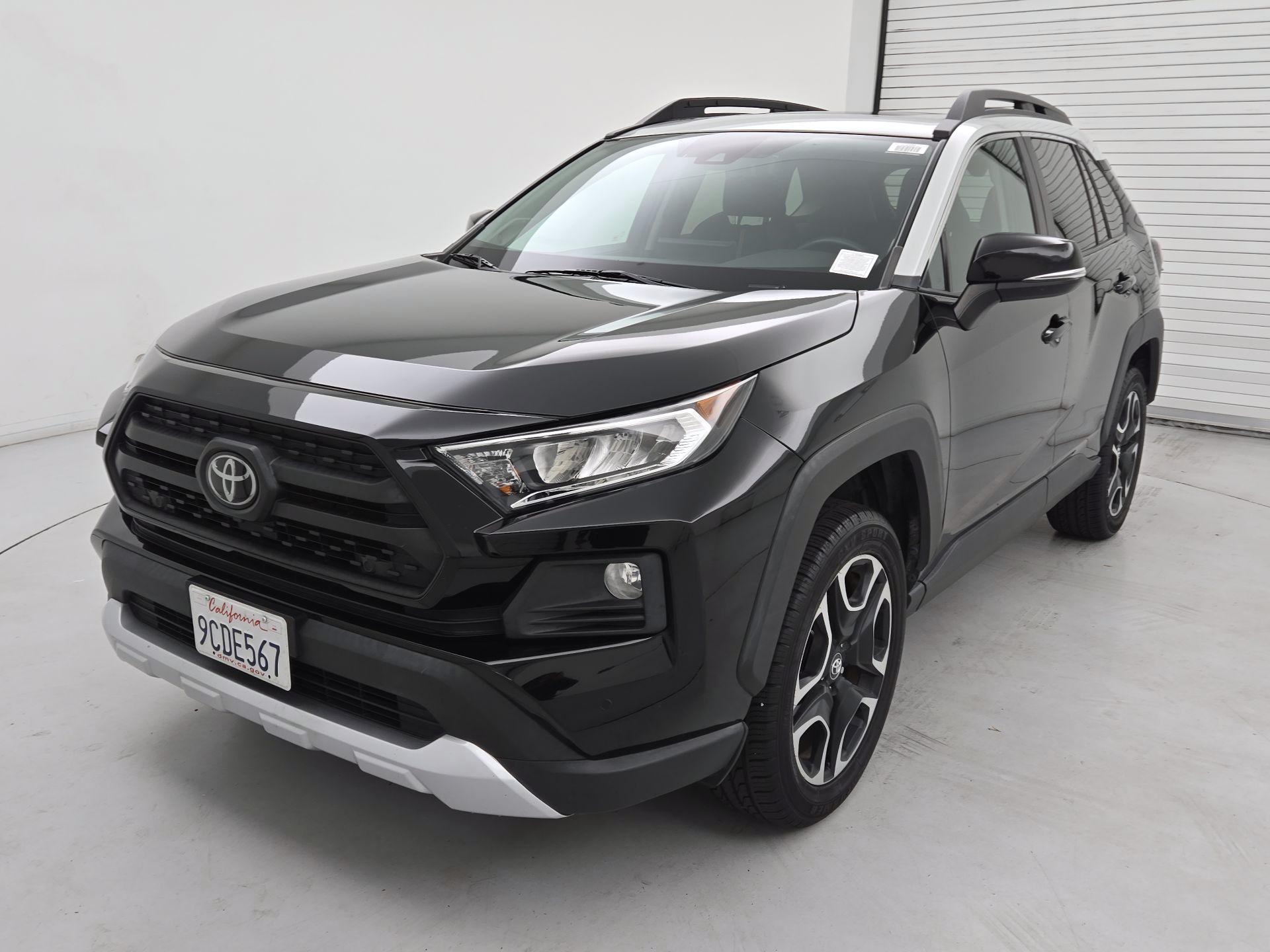 Thumbnail: 2019 Toyota RAV4 - 3