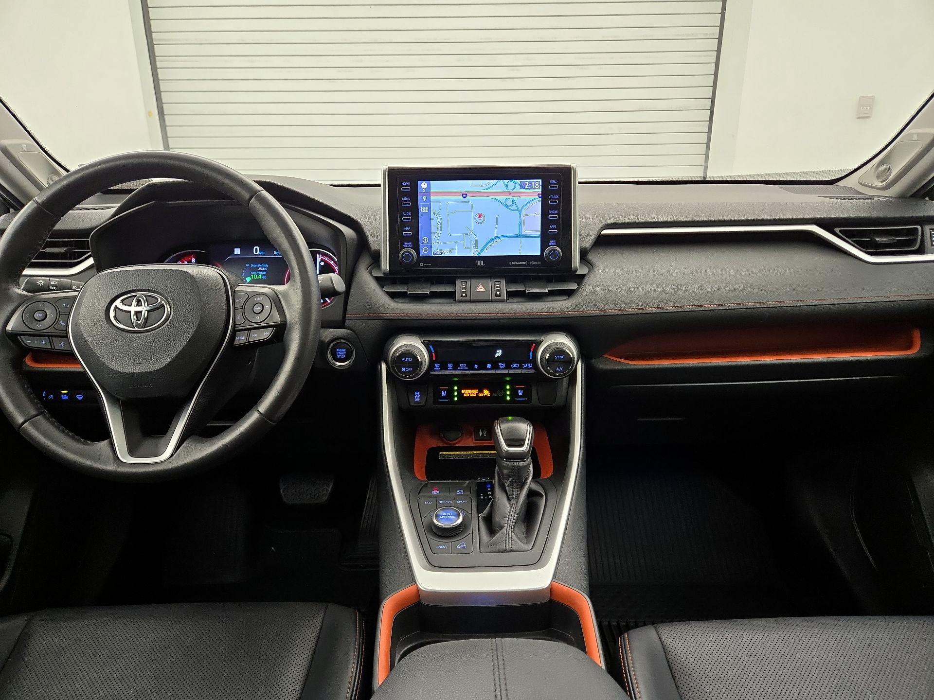 Thumbnail: 2019 Toyota RAV4 - 8