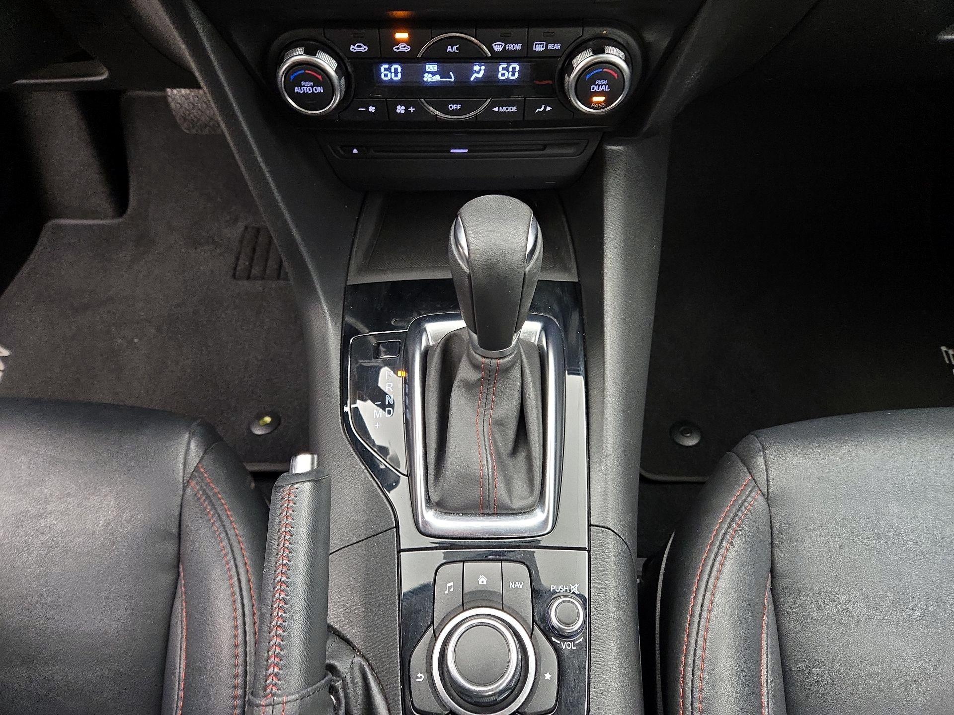 Thumbnail: 2015 Mazda Mazda3 - 18