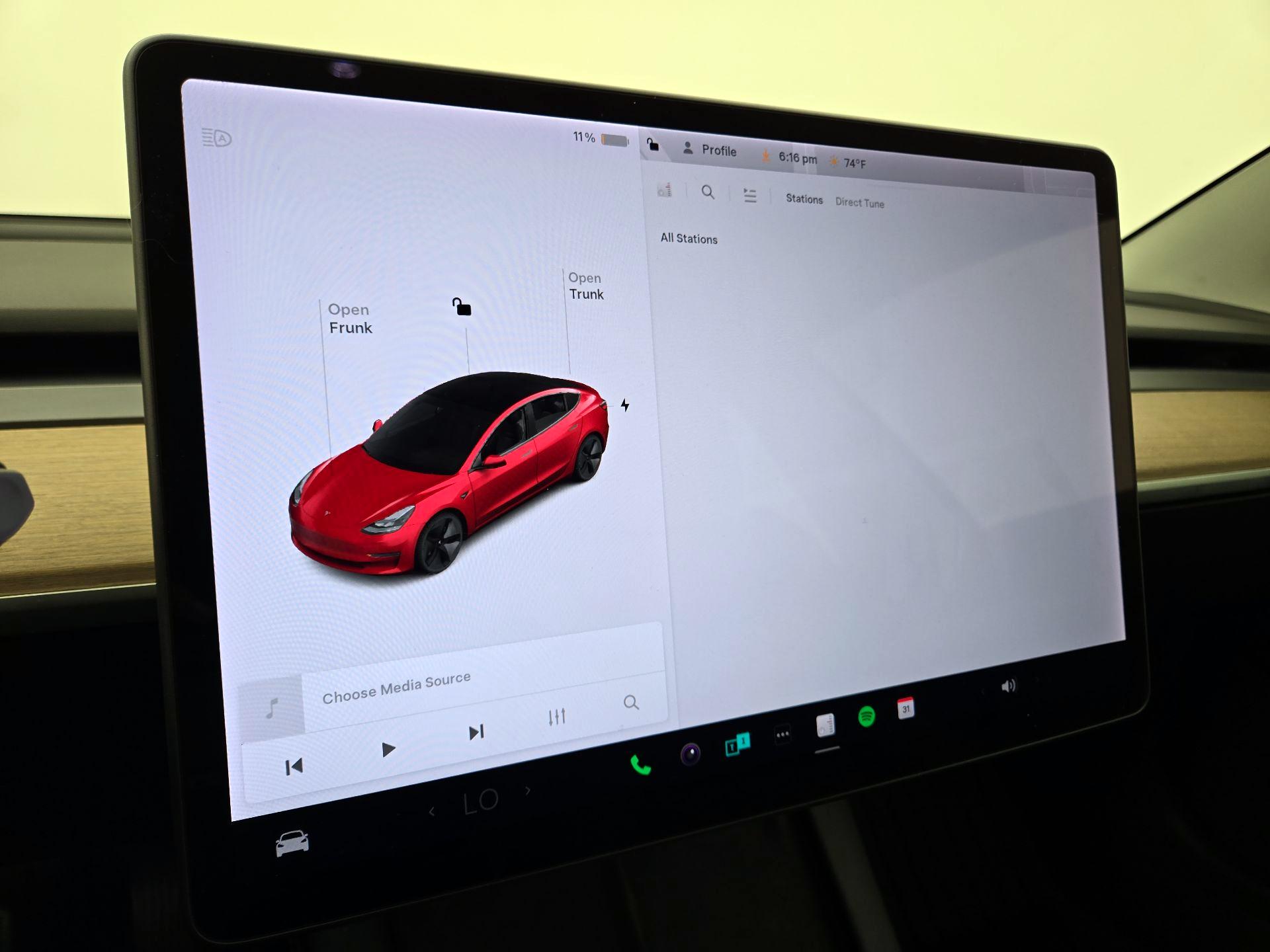 Thumbnail: 2022 Tesla Model 3 - 16