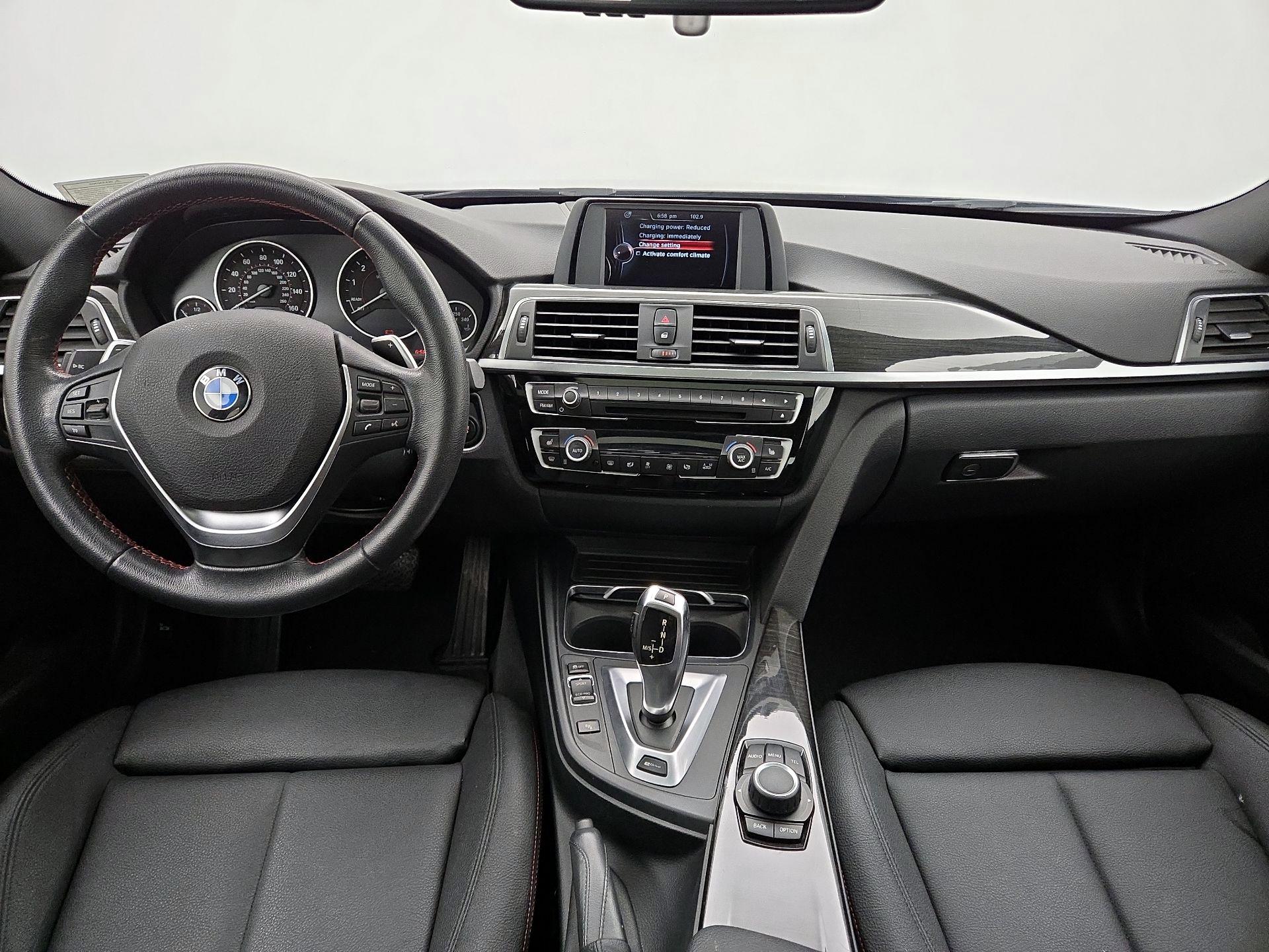 Thumbnail: 2017 BMW 3 Series - 9