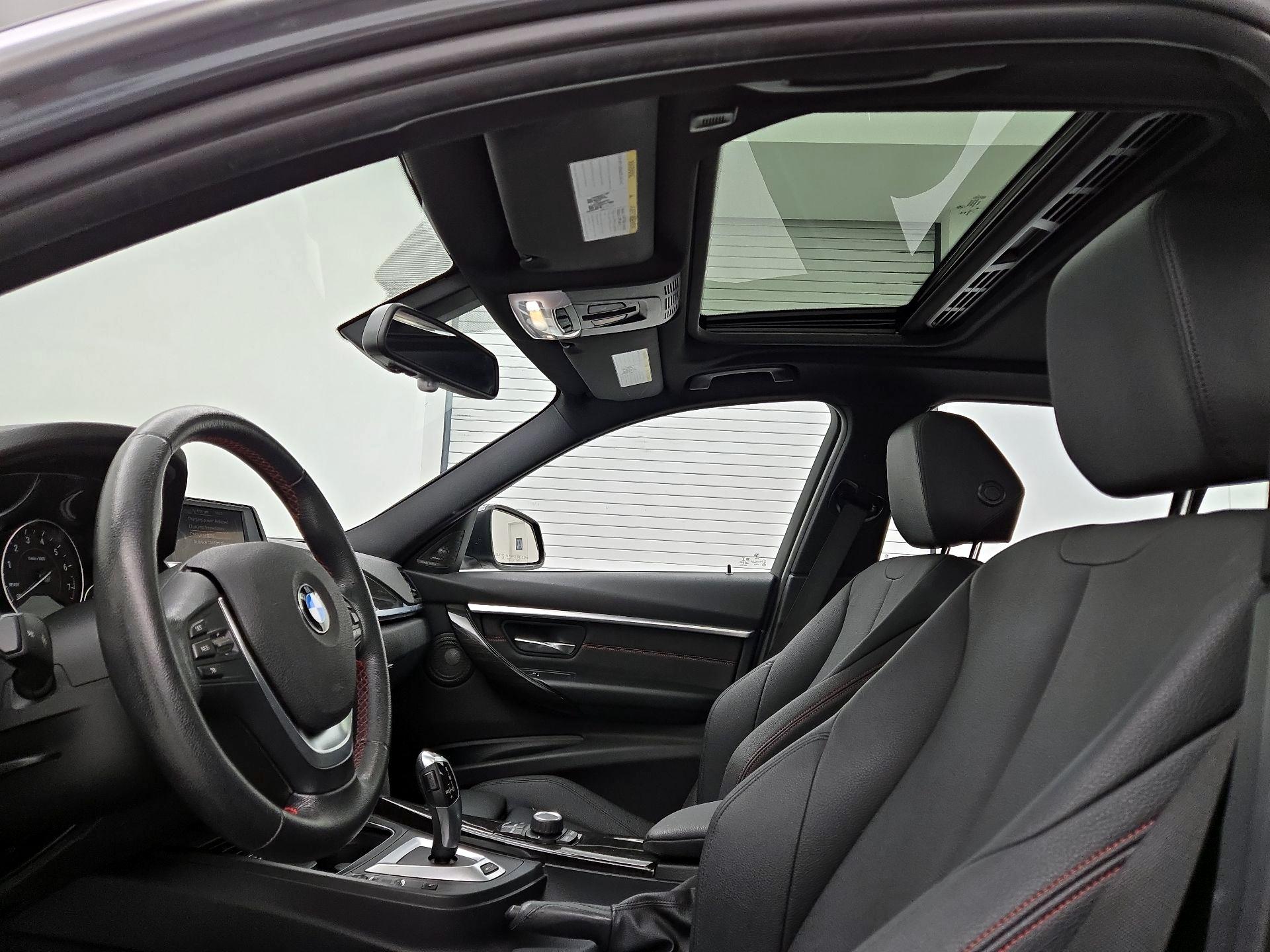 Thumbnail: 2017 BMW 3 Series - 18