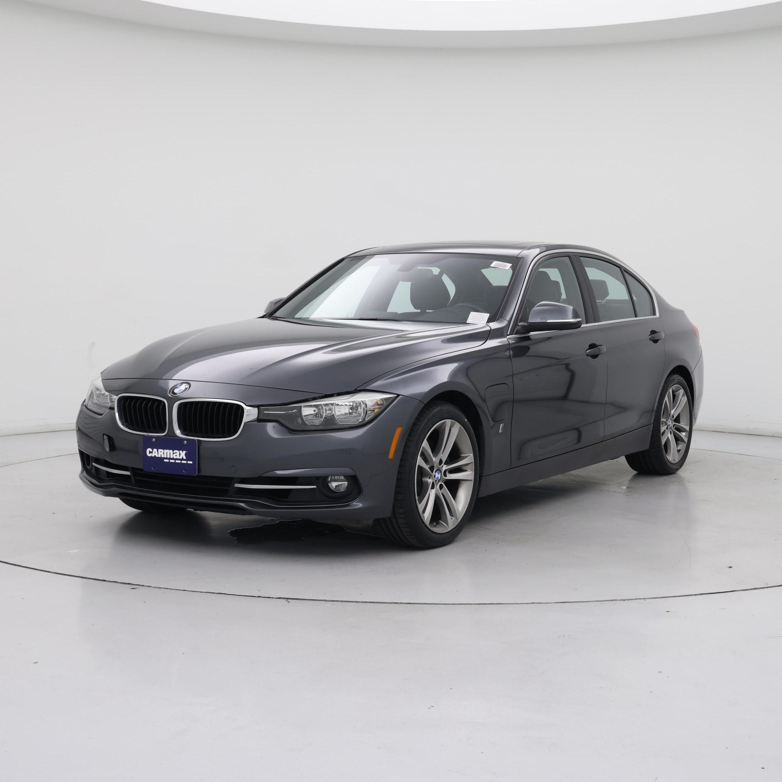 Thumbnail: 2017 BMW 3 Series - 4