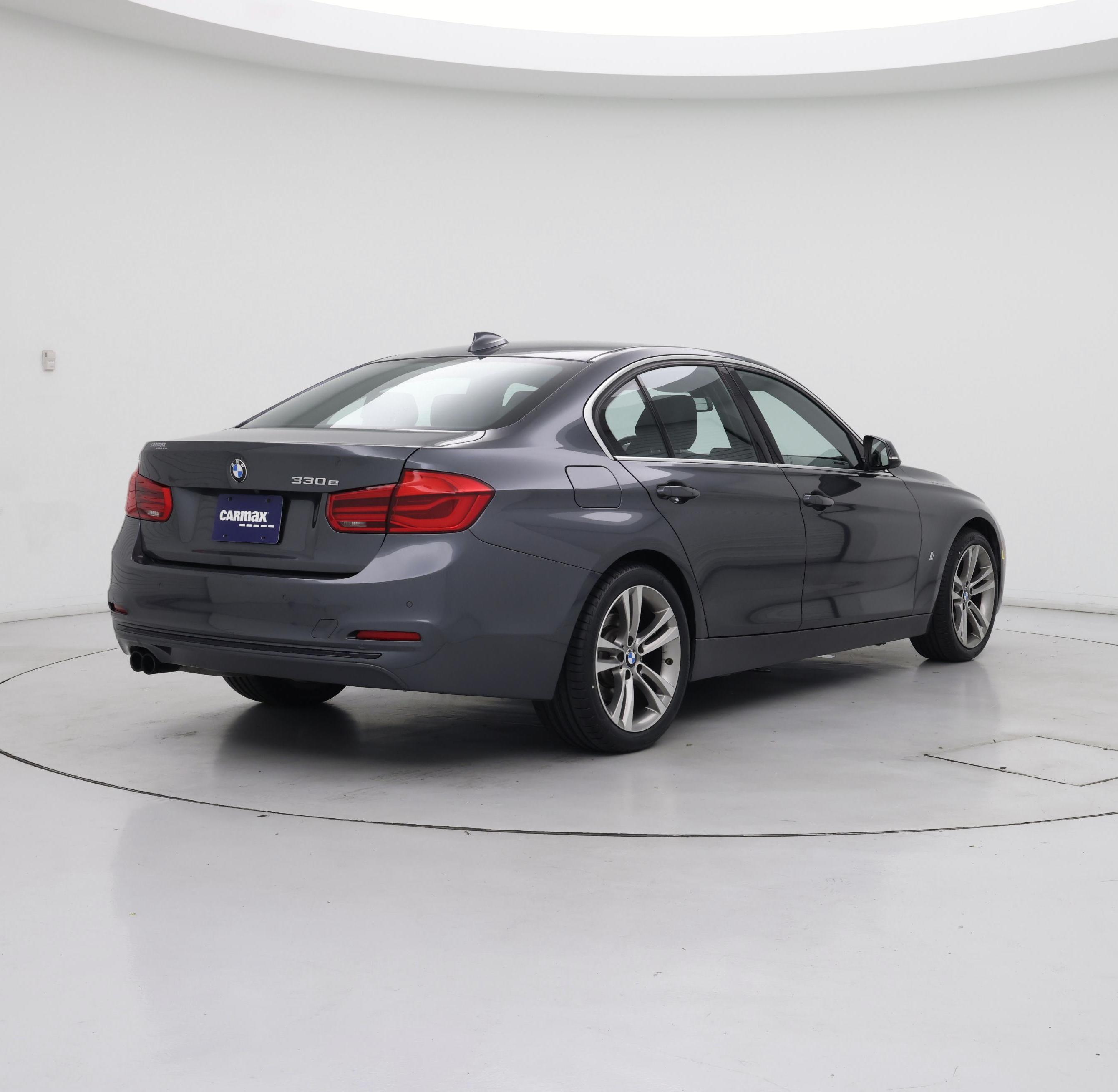 Thumbnail: 2017 BMW 3 Series - 8