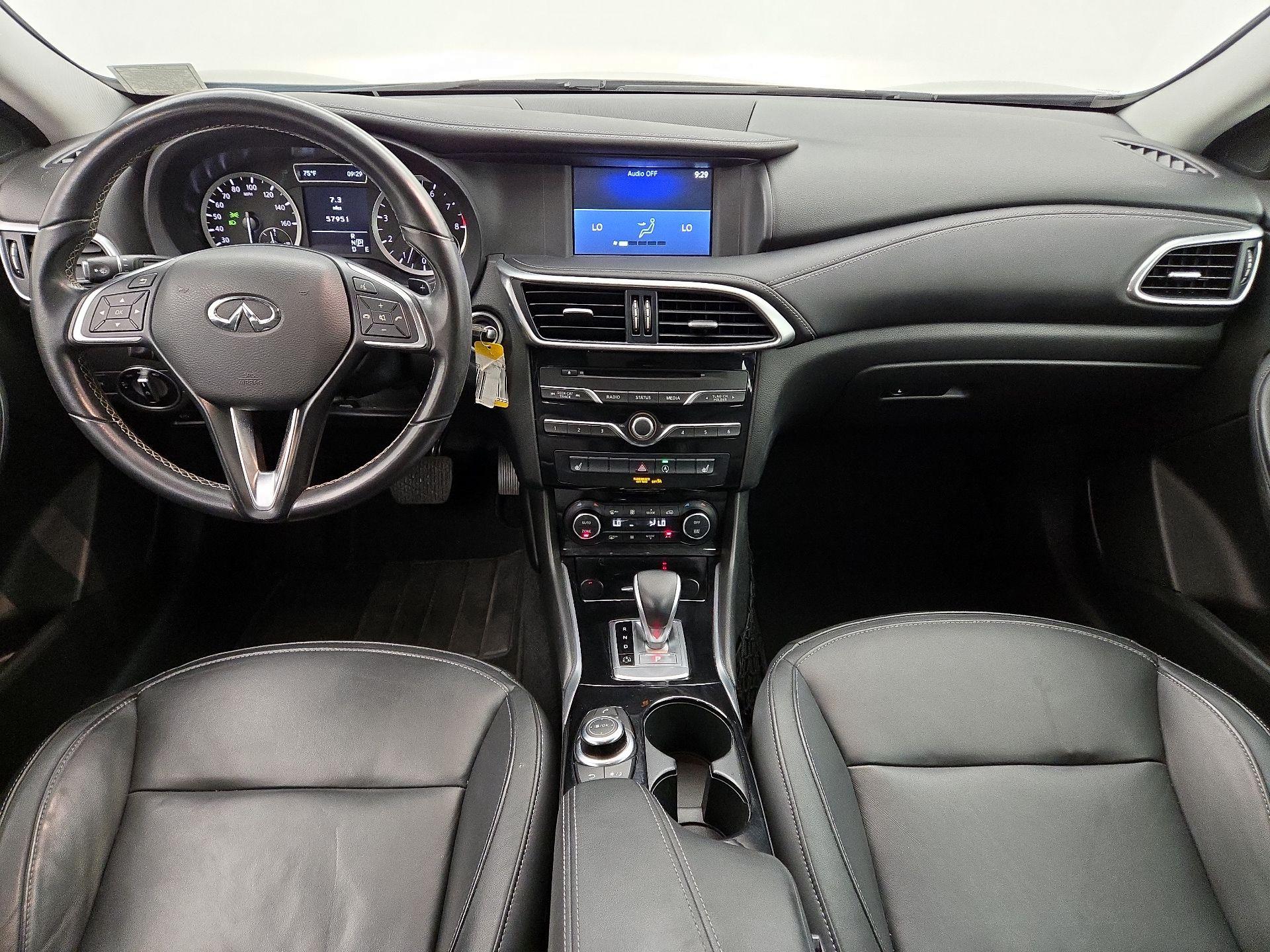 Thumbnail: 2017 INFINITI QX30 - 9
