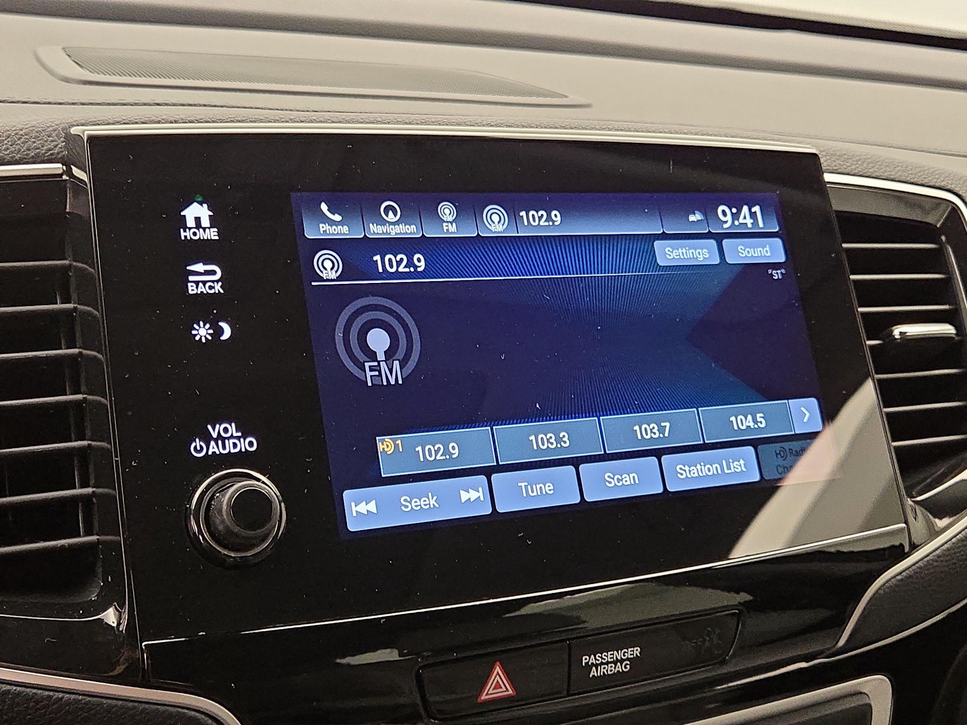 Thumbnail: 2019 Honda Pilot - 16