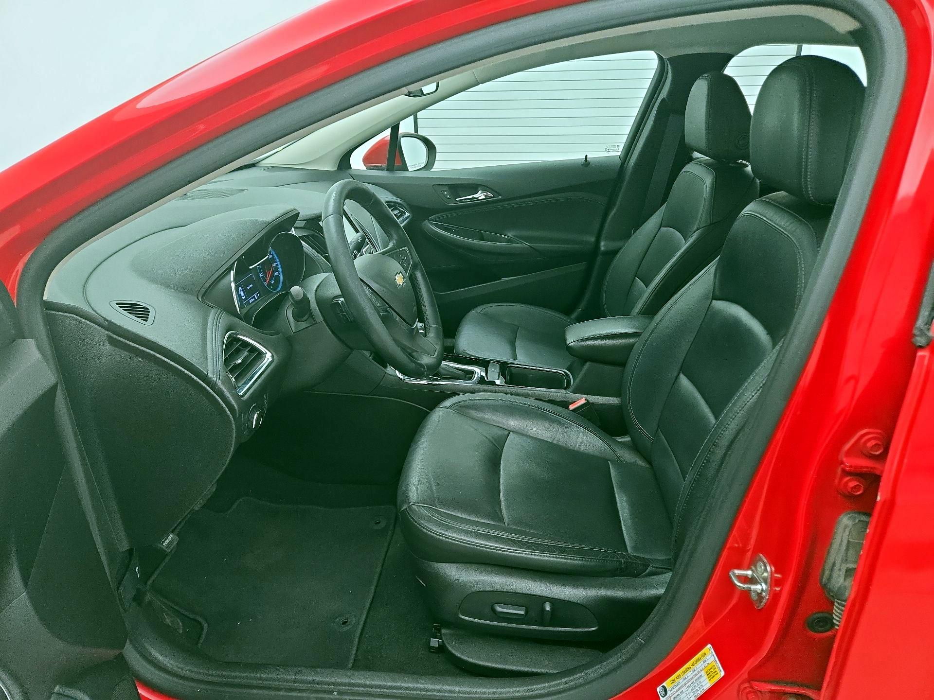Thumbnail: 2017 Chevrolet Cruze - 11