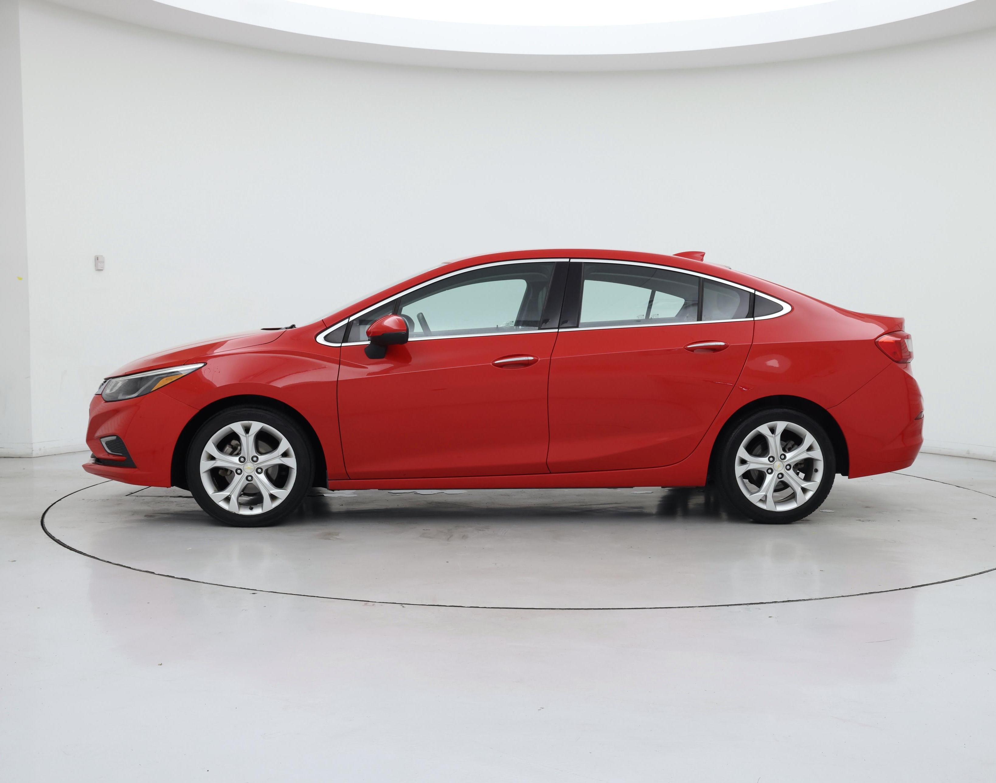 Thumbnail: 2017 Chevrolet Cruze - 3