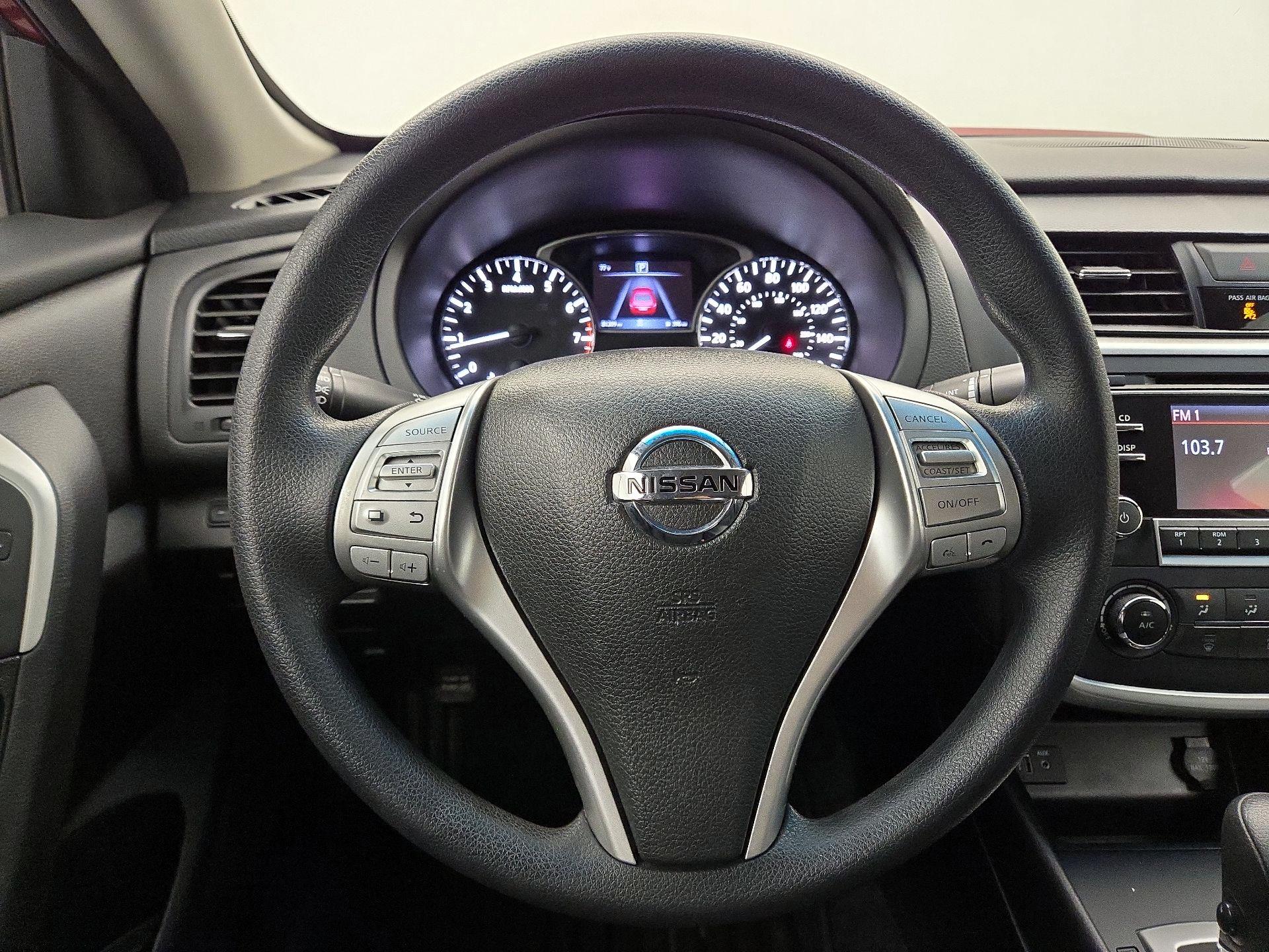 Thumbnail: 2018 Nissan Altima - 10