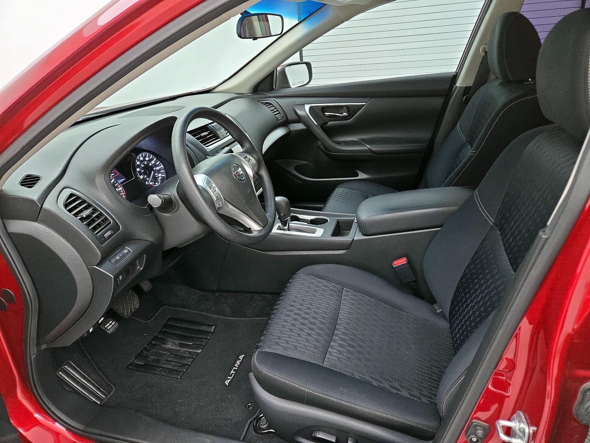 Thumbnail: 2018 Nissan Altima - 11
