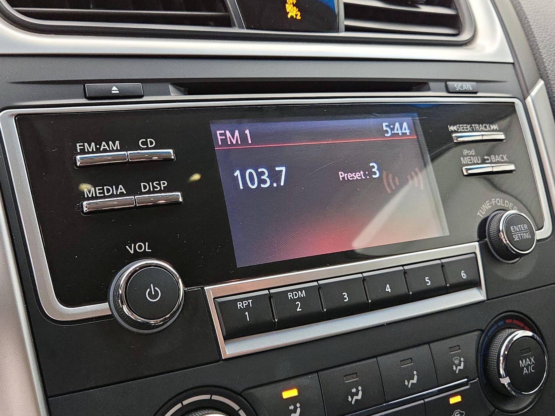 Thumbnail: 2018 Nissan Altima - 15