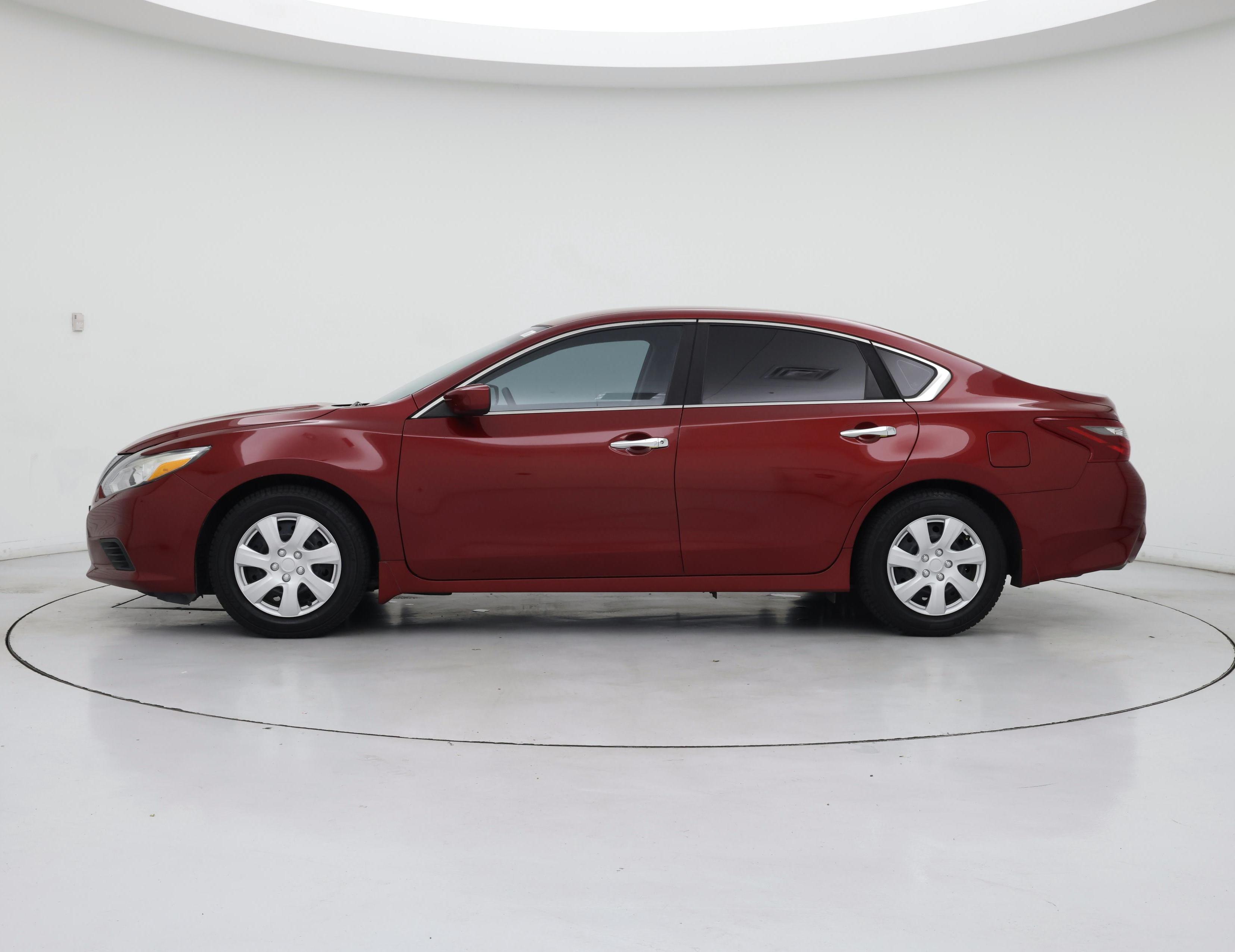 Thumbnail: 2018 Nissan Altima - 3