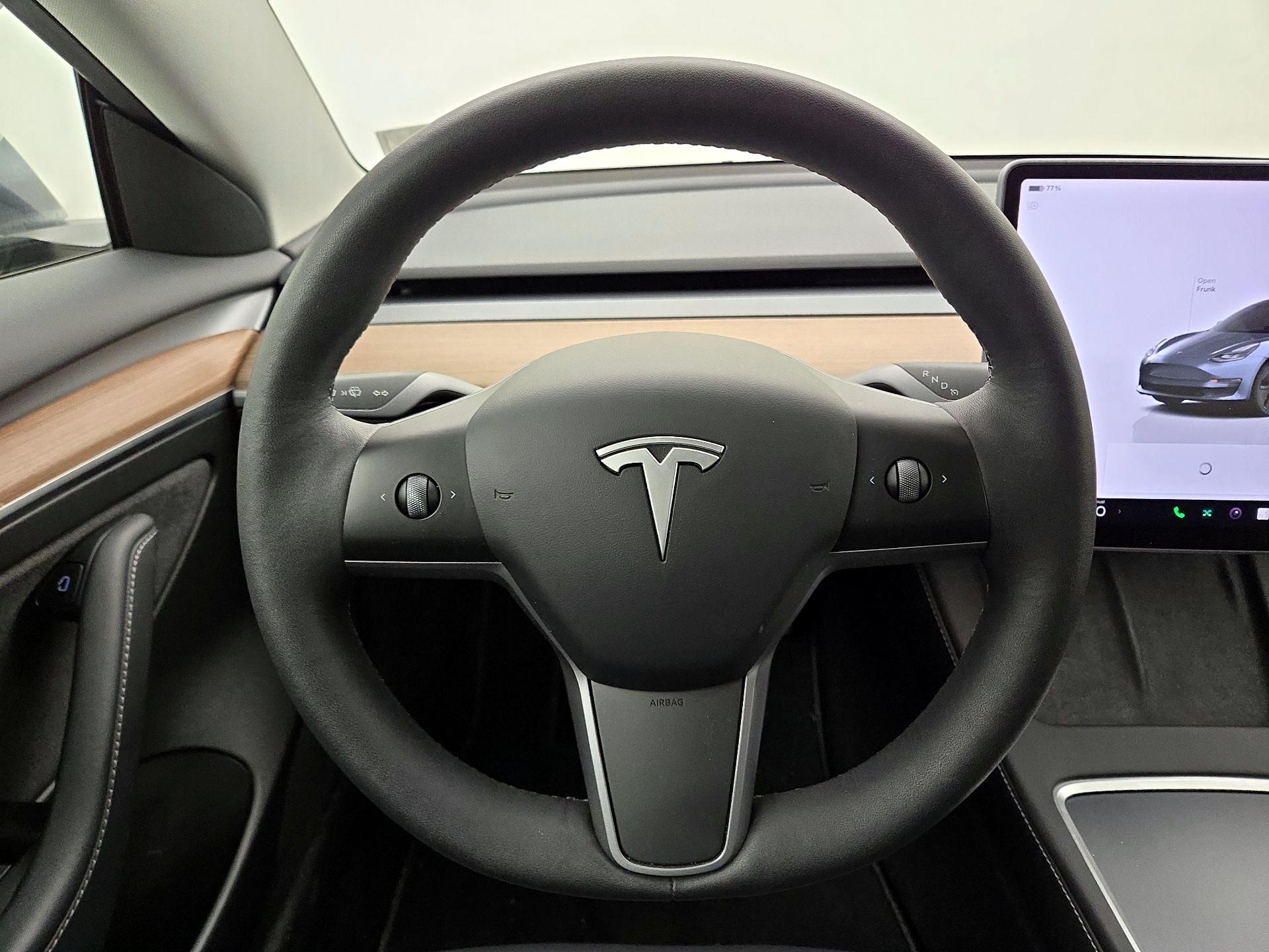 Thumbnail: 2023 Tesla Model 3 - 10