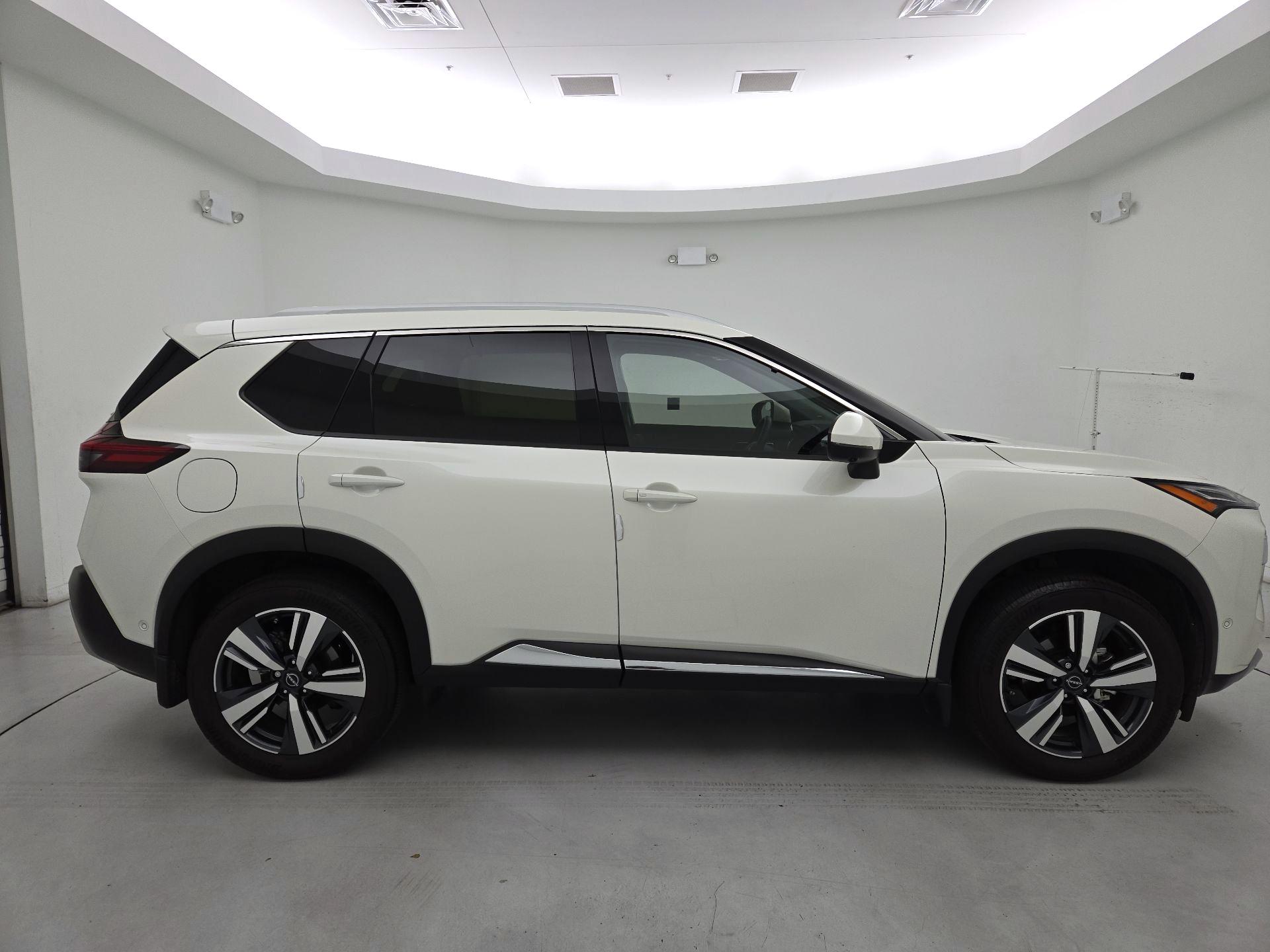 Thumbnail: 2023 Nissan Rogue - 4