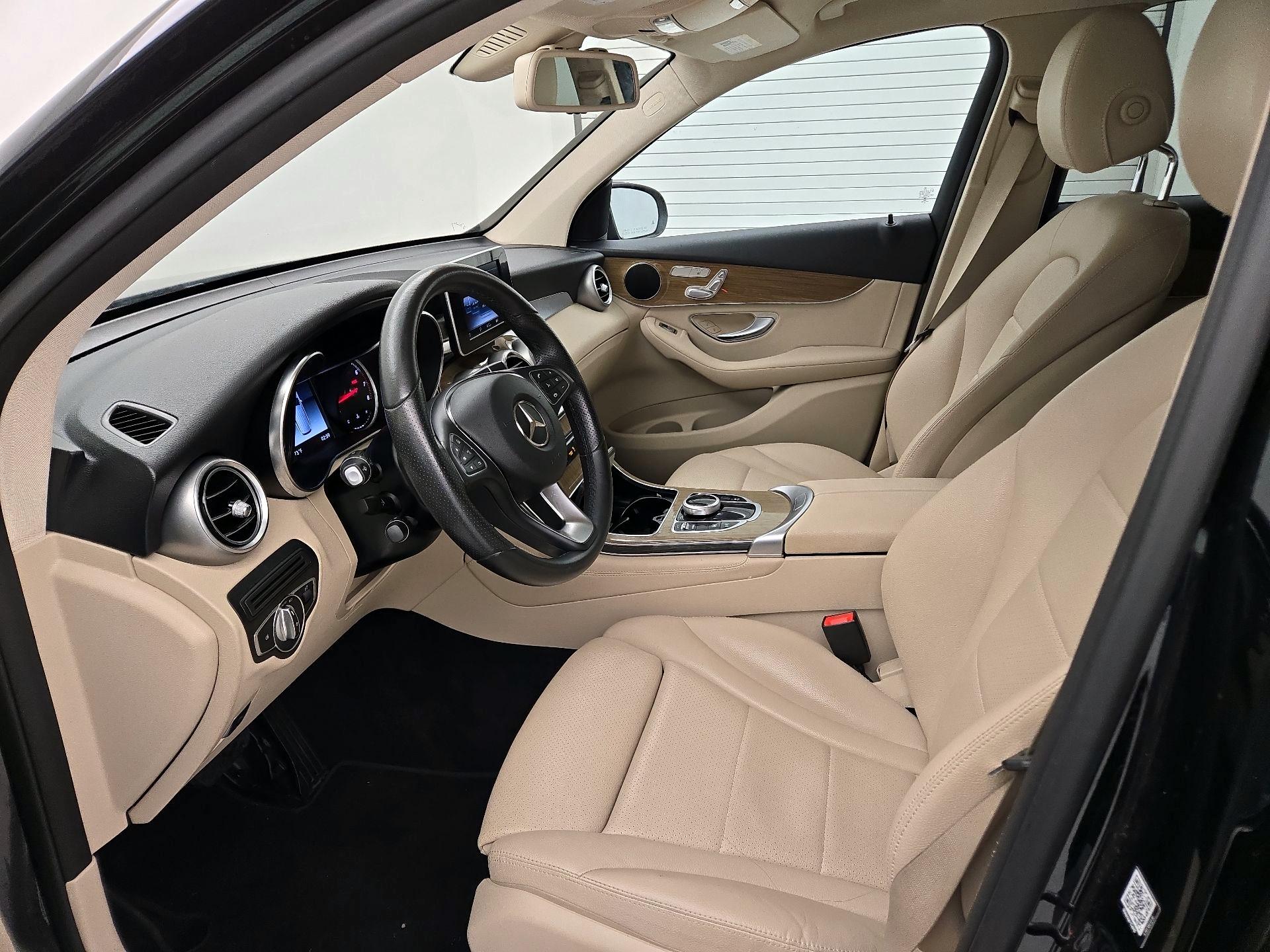 Thumbnail: 2018 Mercedes-Benz GLC - 11