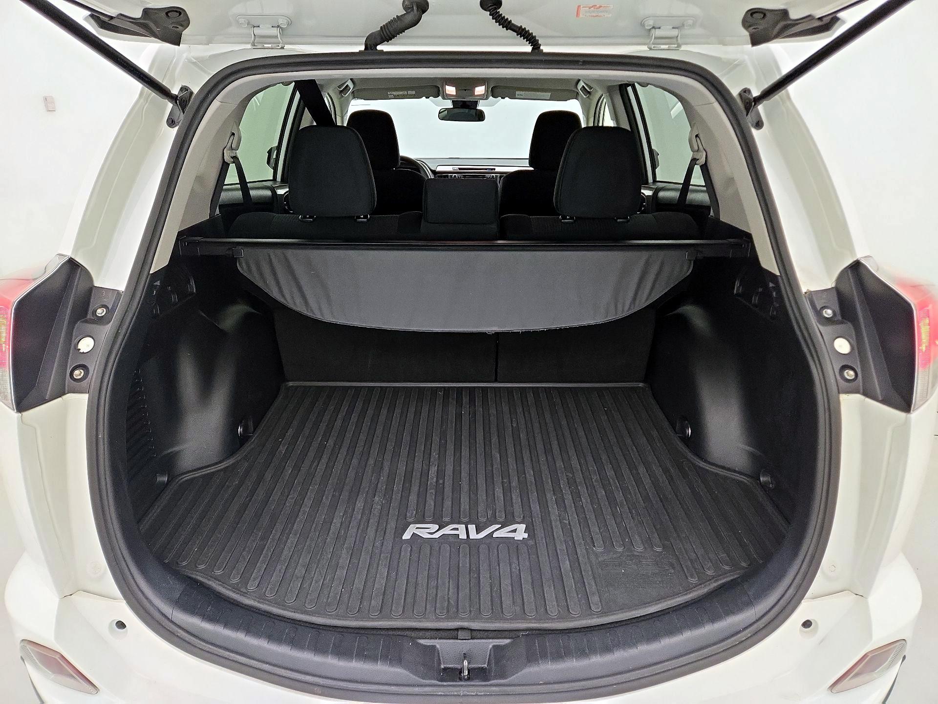 Thumbnail: 2017 Toyota RAV4 - 19