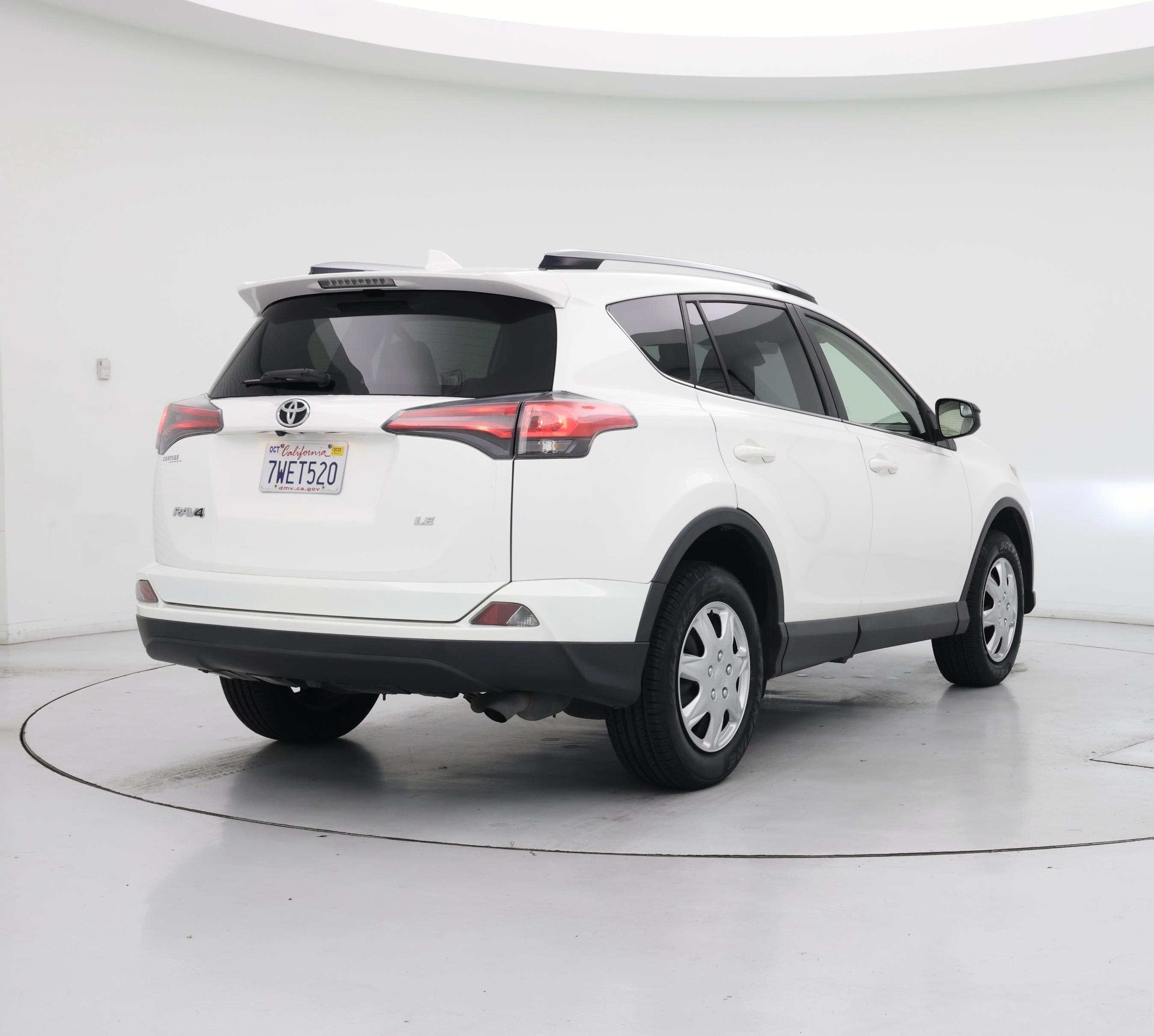 Thumbnail: 2017 Toyota RAV4 - 8