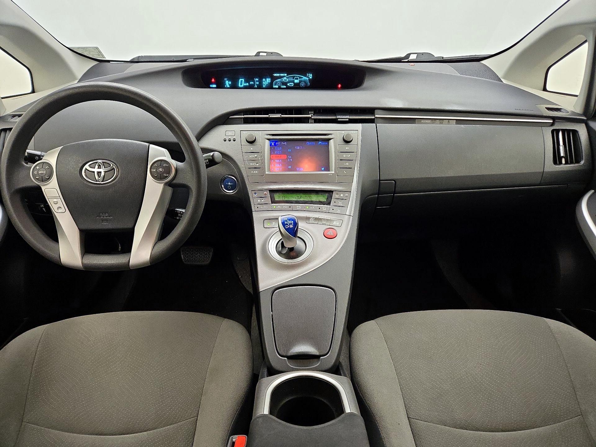 Thumbnail: 2015 Toyota Prius - 9