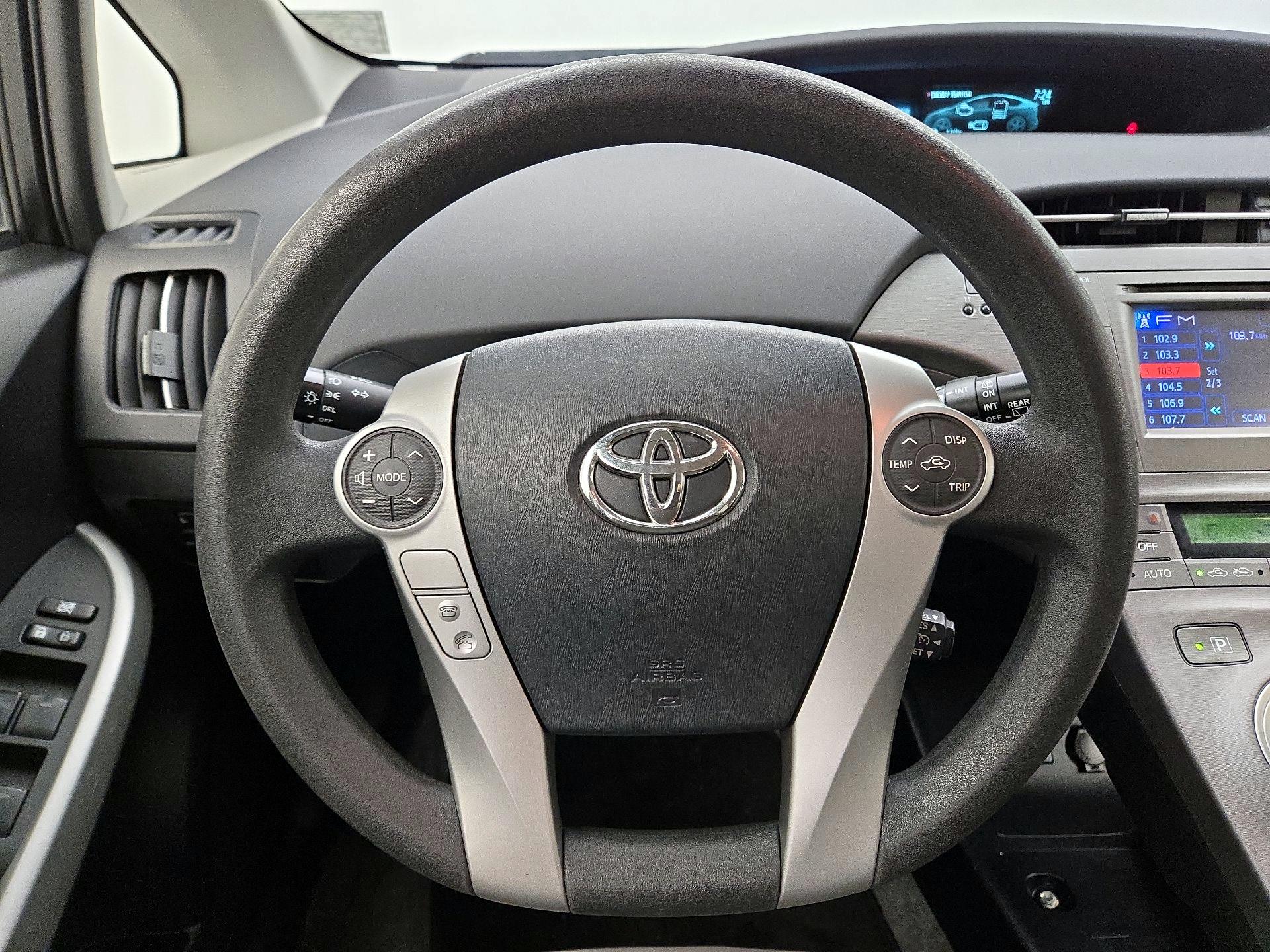 Thumbnail: 2015 Toyota Prius - 10