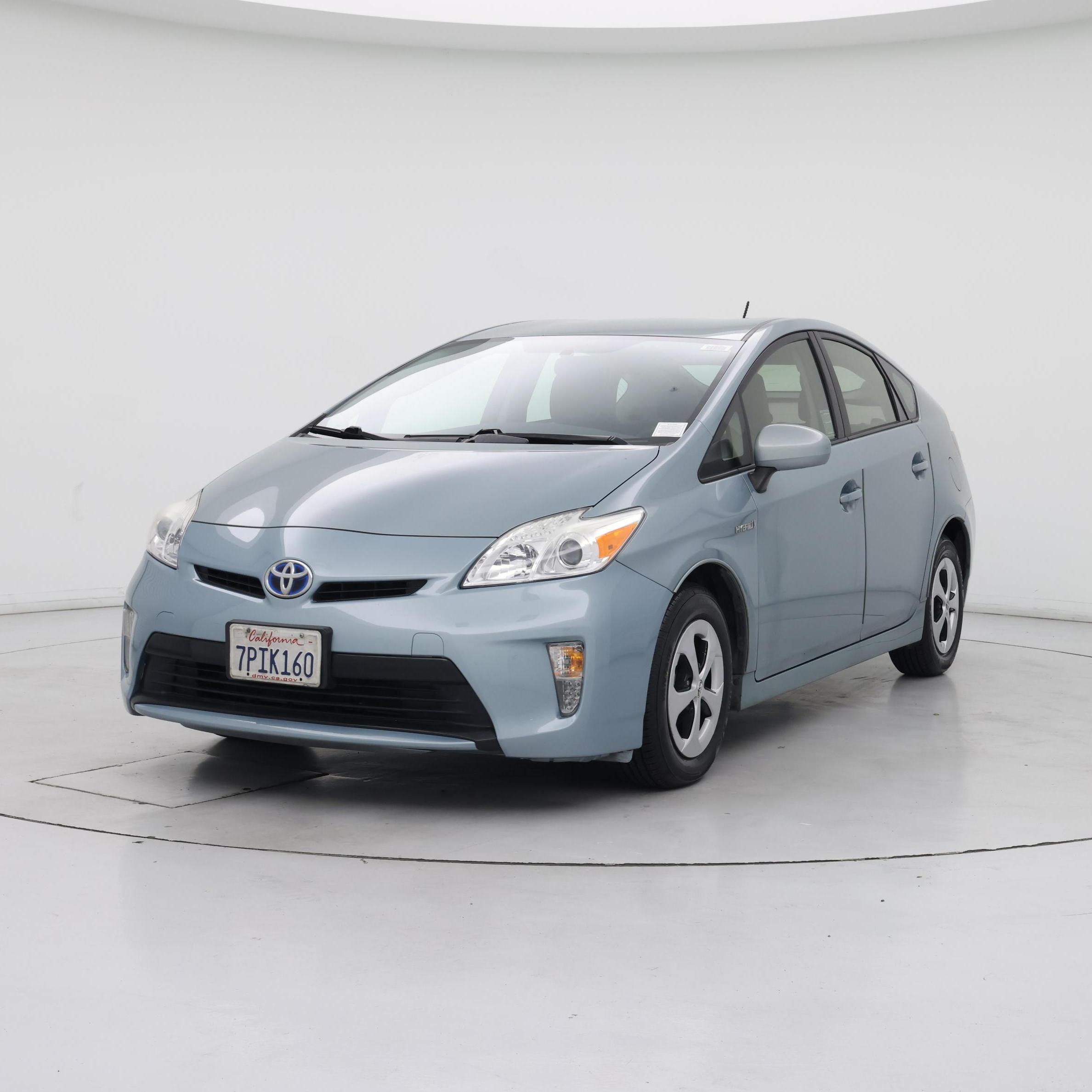 Thumbnail: 2015 Toyota Prius - 4