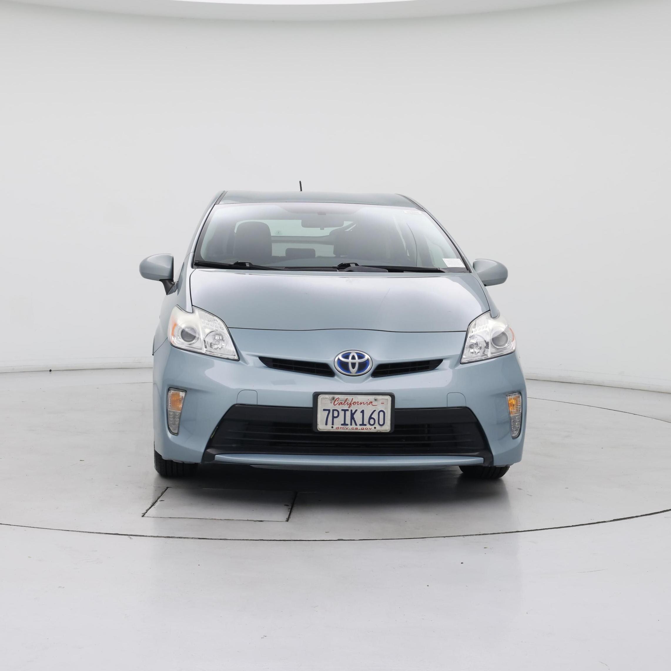 Thumbnail: 2015 Toyota Prius - 5