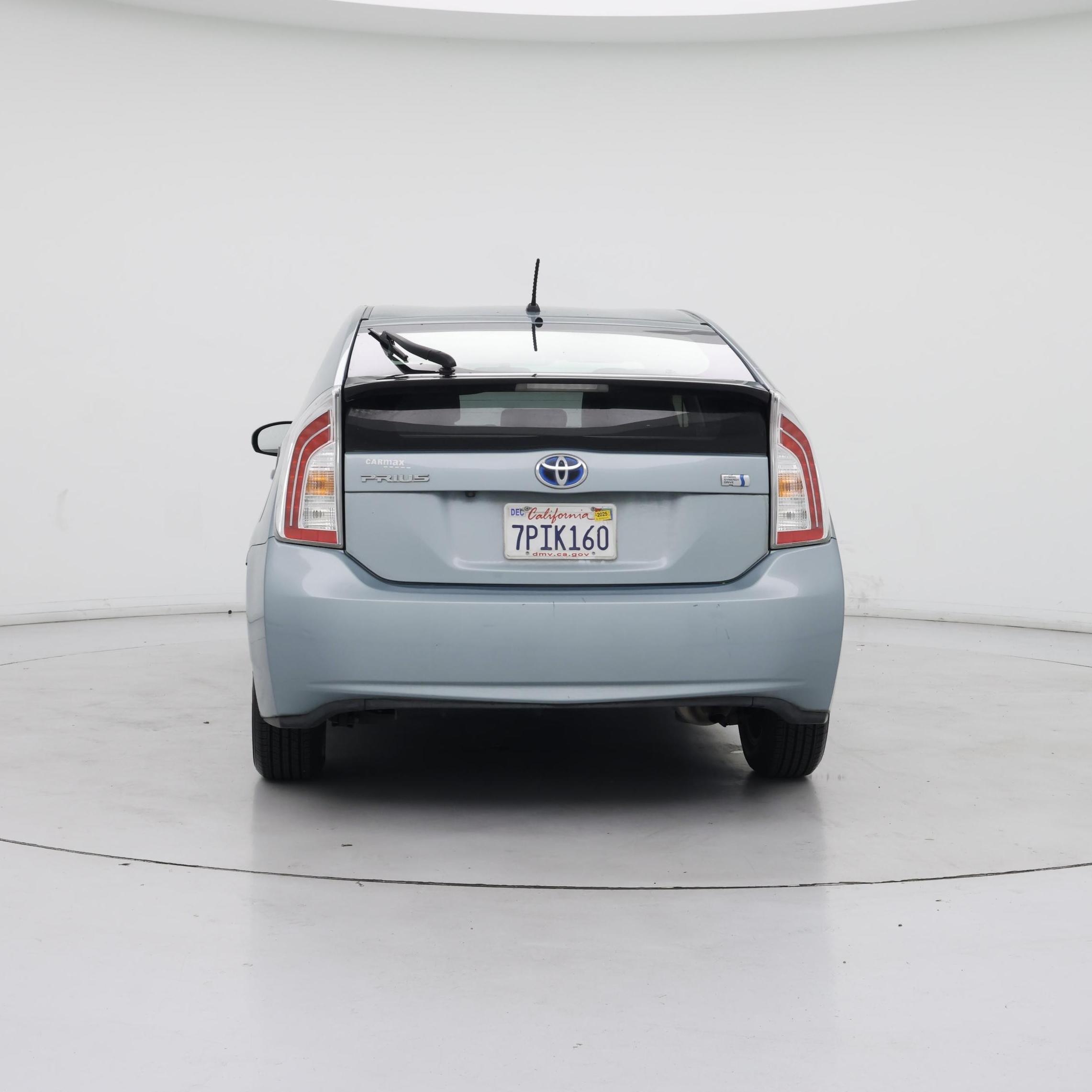 Thumbnail: 2015 Toyota Prius - 6