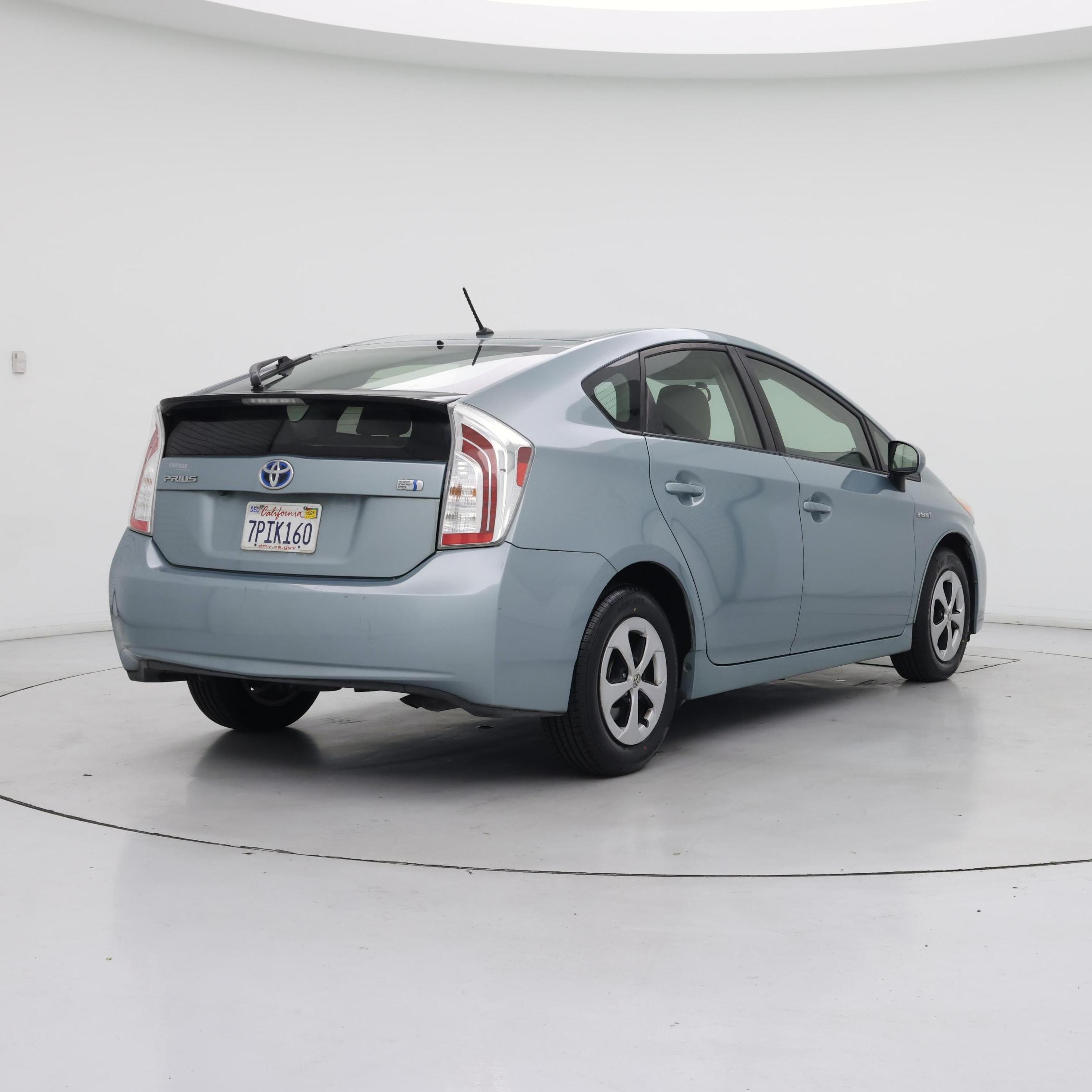 Thumbnail: 2015 Toyota Prius - 8