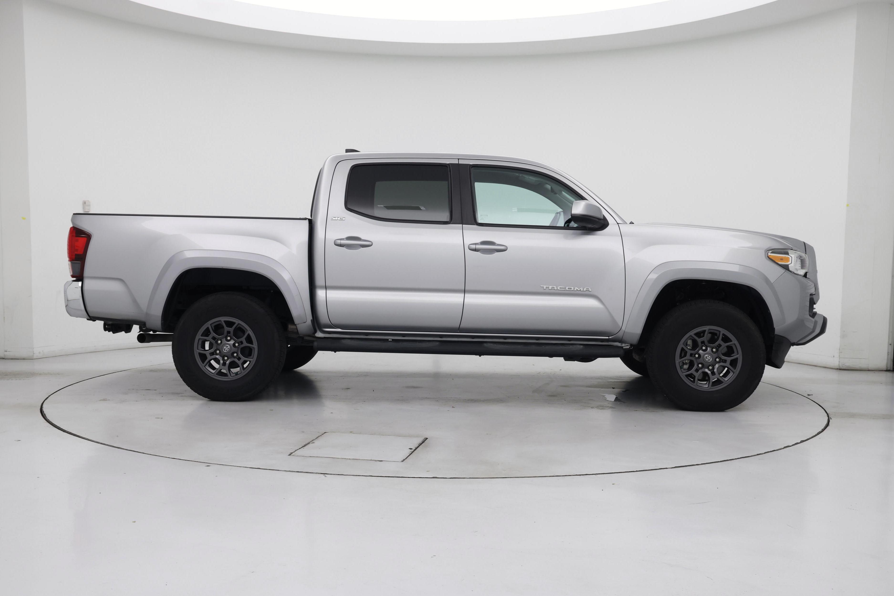 Thumbnail: 2018 Toyota Tacoma - 7