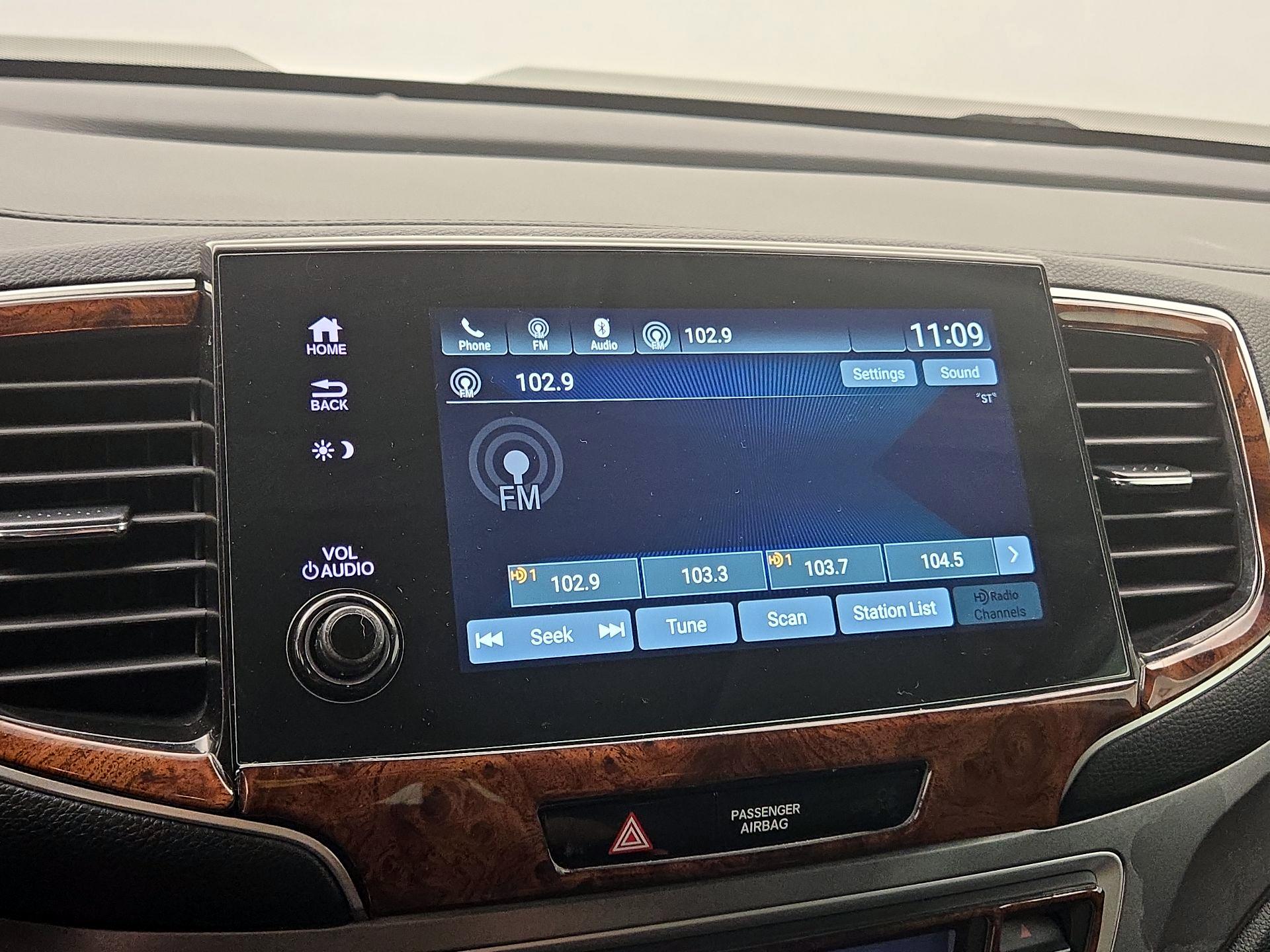 Thumbnail: 2020 Honda Pilot - 15
