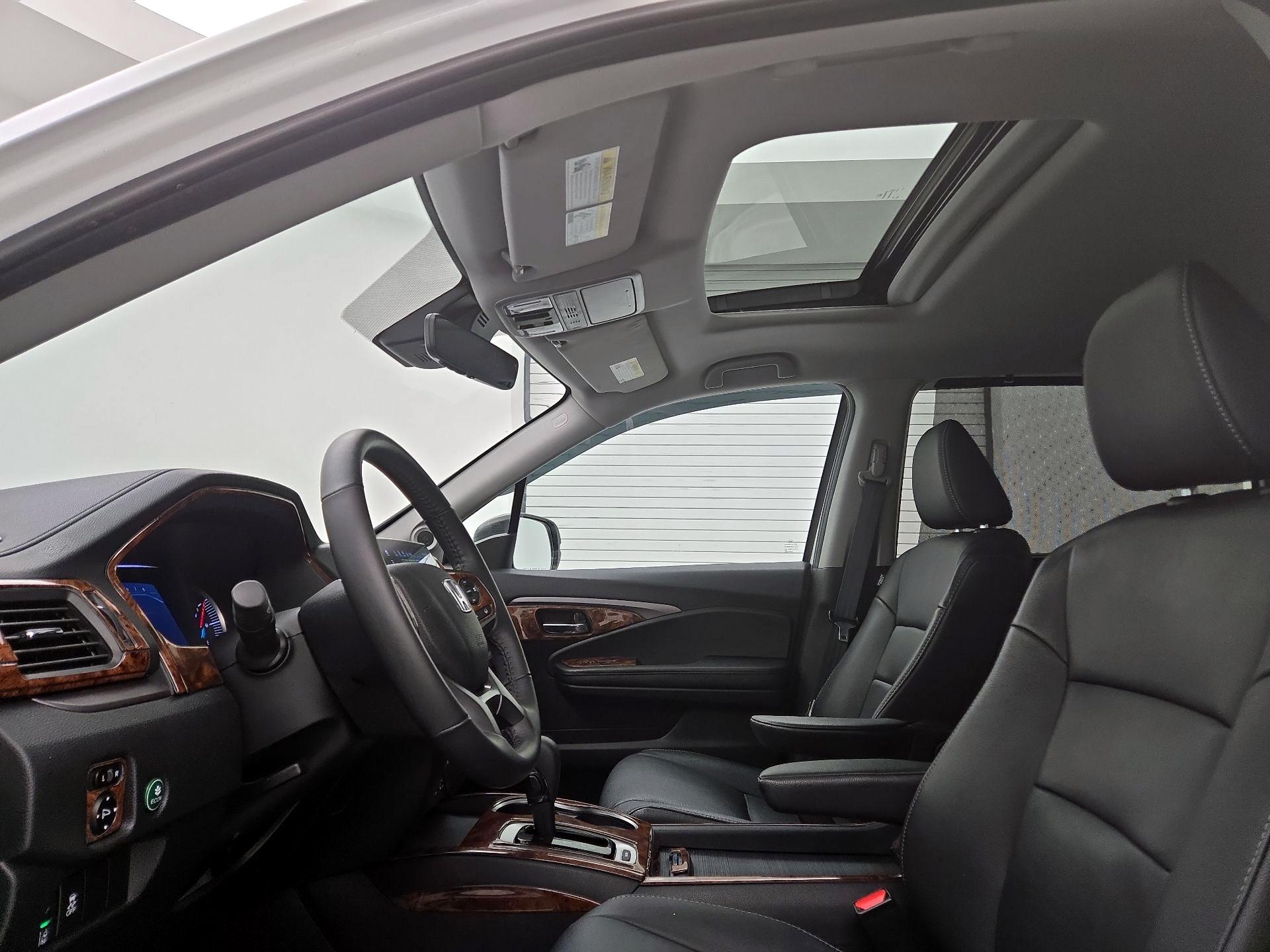 Thumbnail: 2020 Honda Pilot - 19
