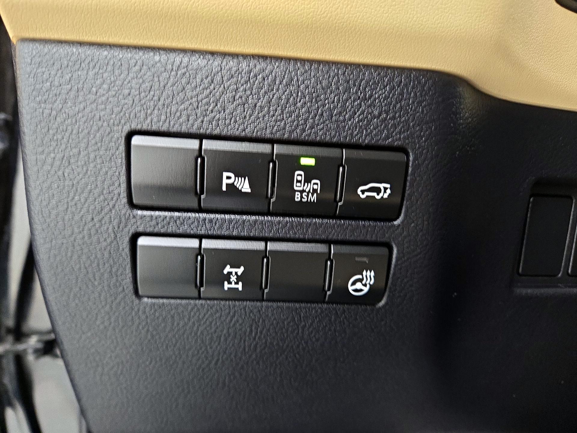 Thumbnail: 2015 Lexus NX - 13