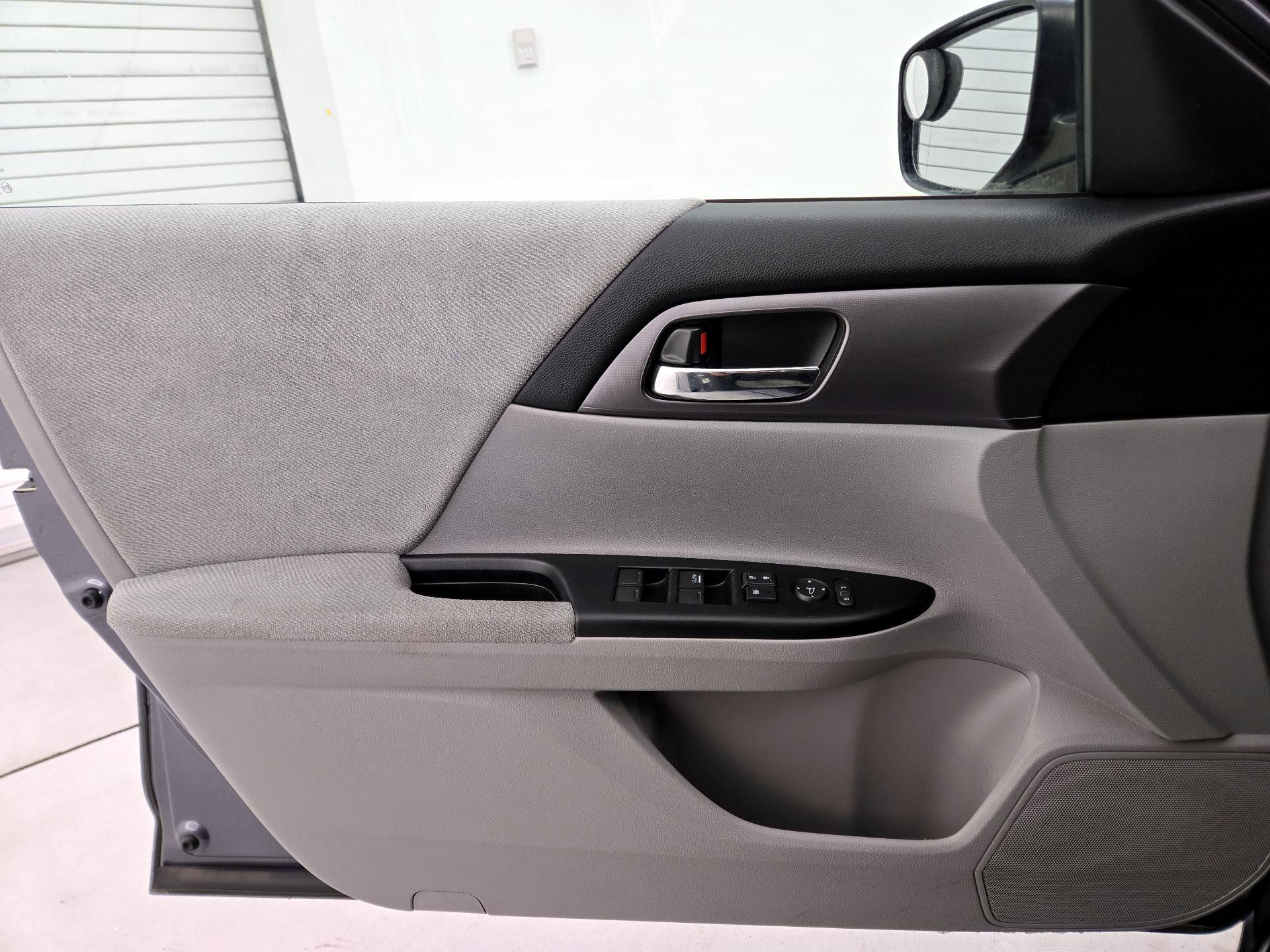 Thumbnail: 2013 Honda Accord - 12
