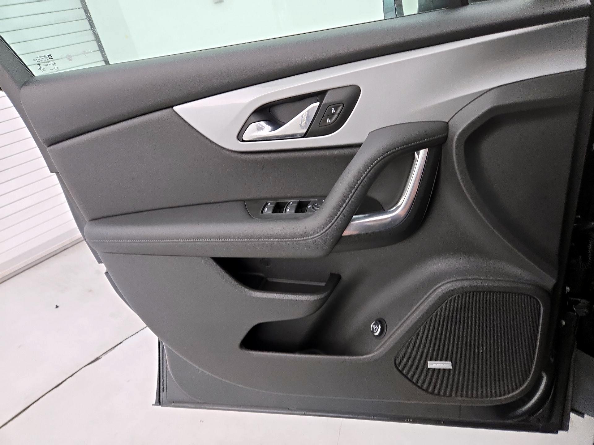 Thumbnail: 2019 Chevrolet Blazer - 12