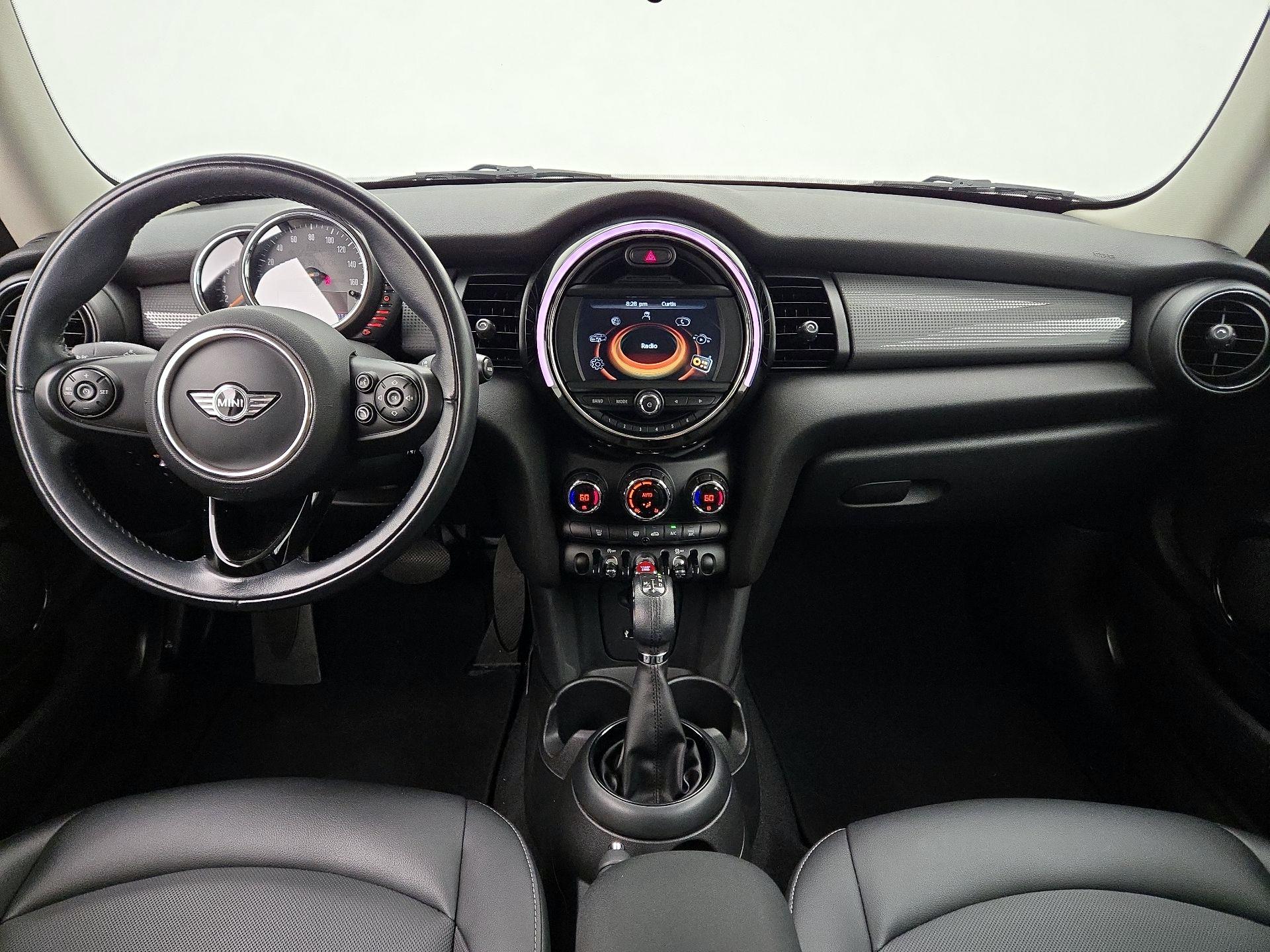 Thumbnail: 2017 MINI Cooper Hardtop - 9