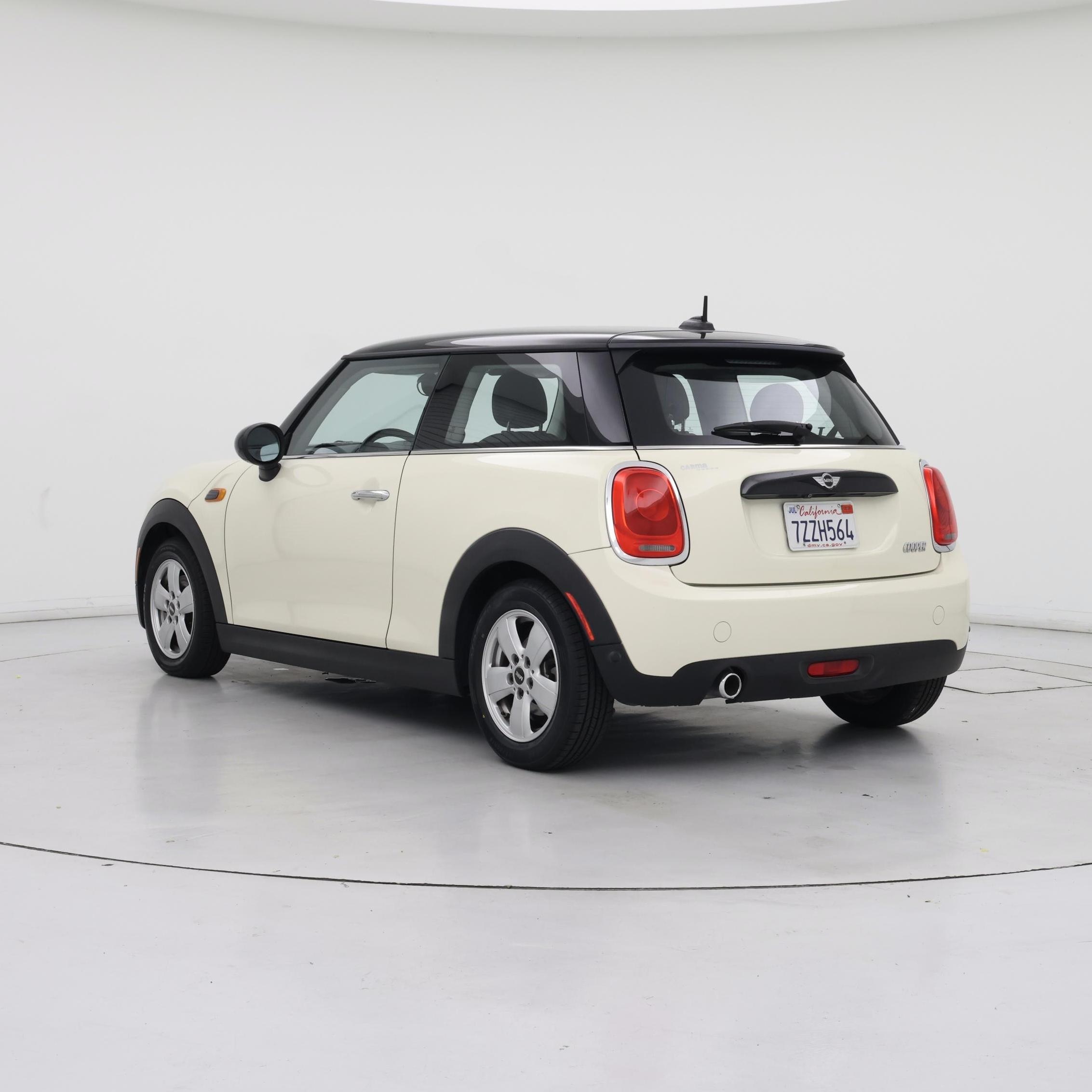 Thumbnail: 2017 MINI Cooper Hardtop - 2