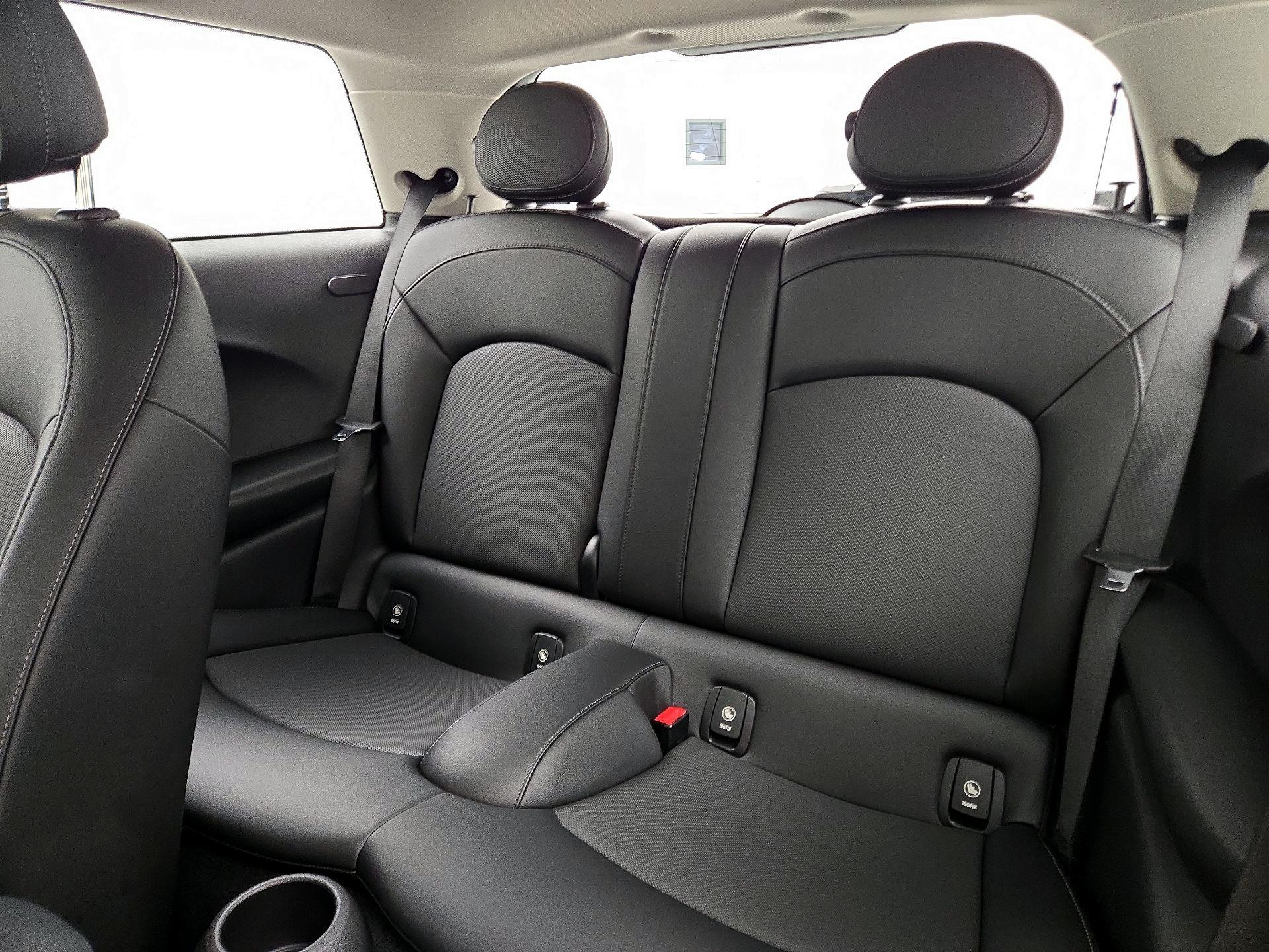 Thumbnail: 2017 MINI Cooper Hardtop - 19