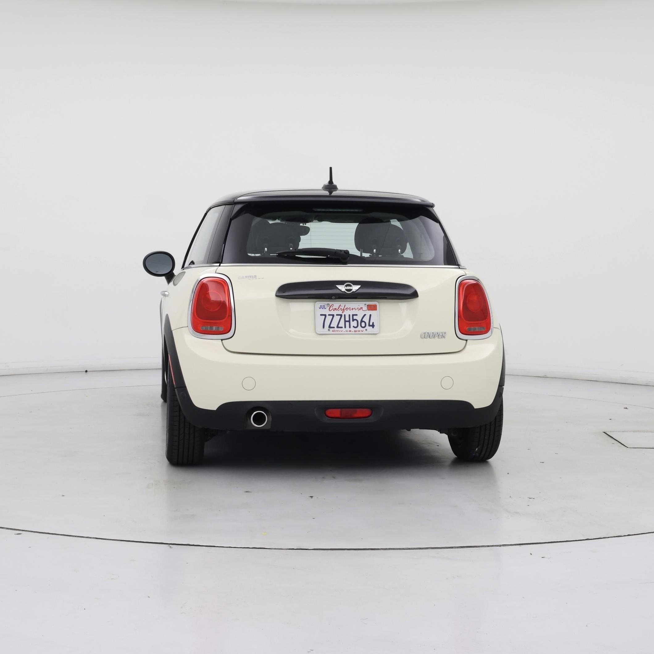Thumbnail: 2017 MINI Cooper Hardtop - 6